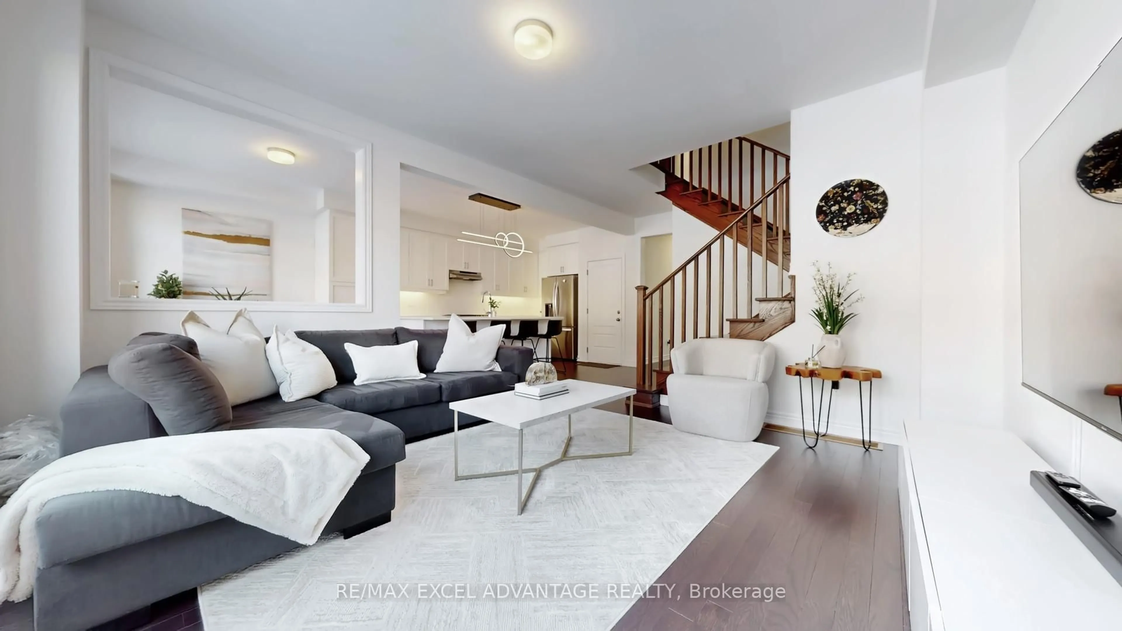 Living room with furniture, unknown for 17 Kingsbury Tr, Barrie Ontario L9J 0W9