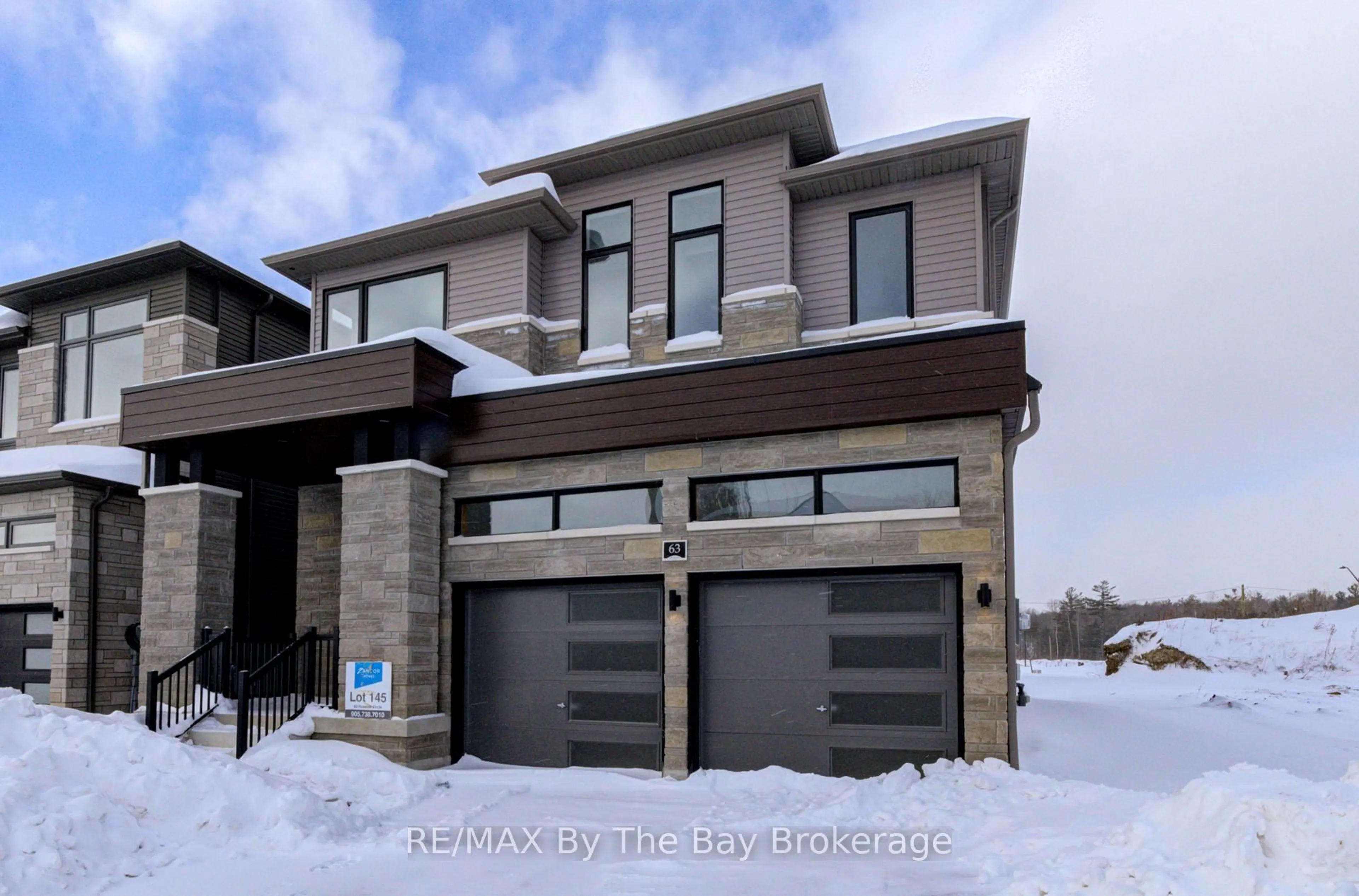 Home with brick exterior material, street for 63 Rosanne Circ, Wasaga Beach Ontario L9Z 0M8