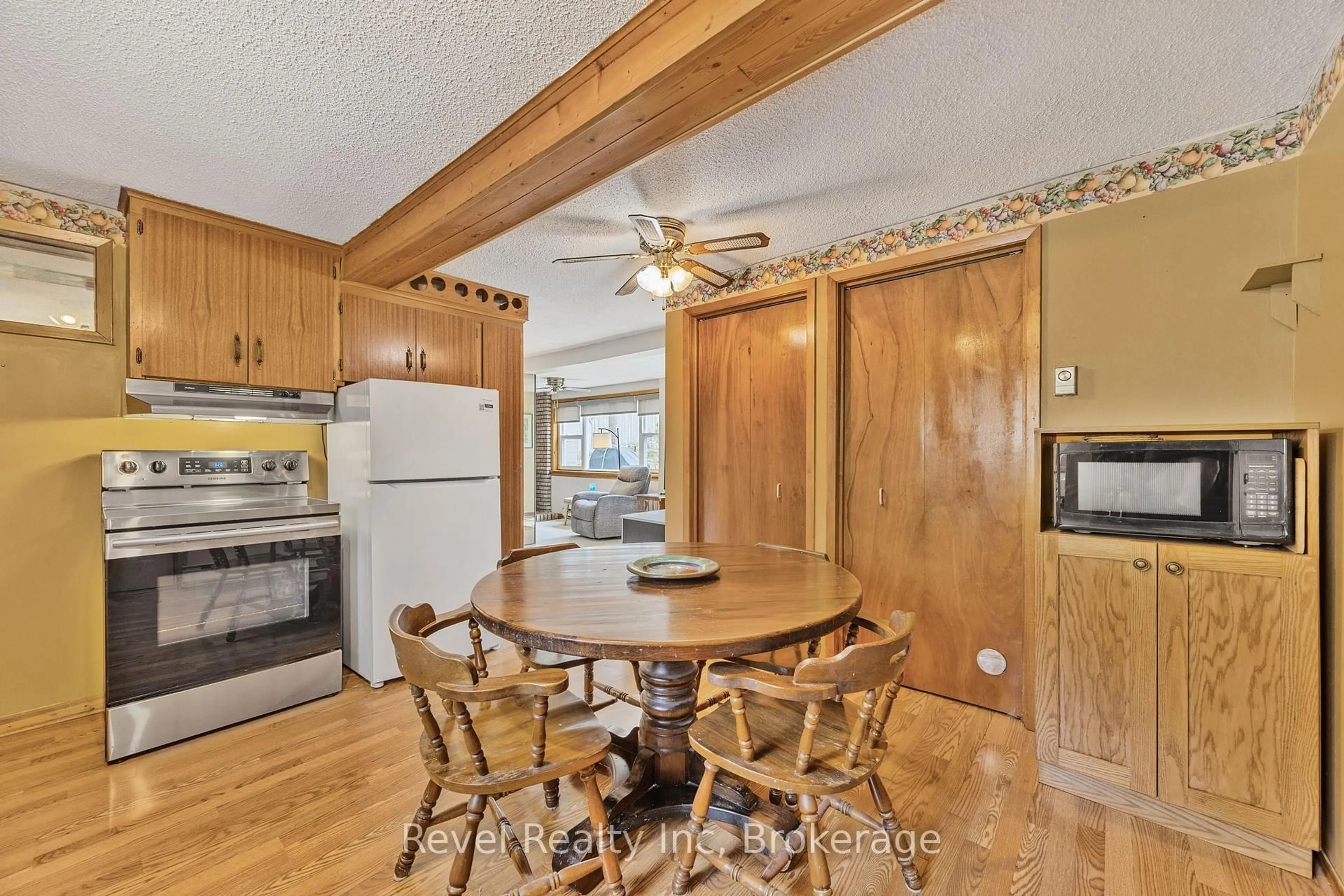 Unknown for 31 Desroches Tr, Tiny Ontario L9M 0H9