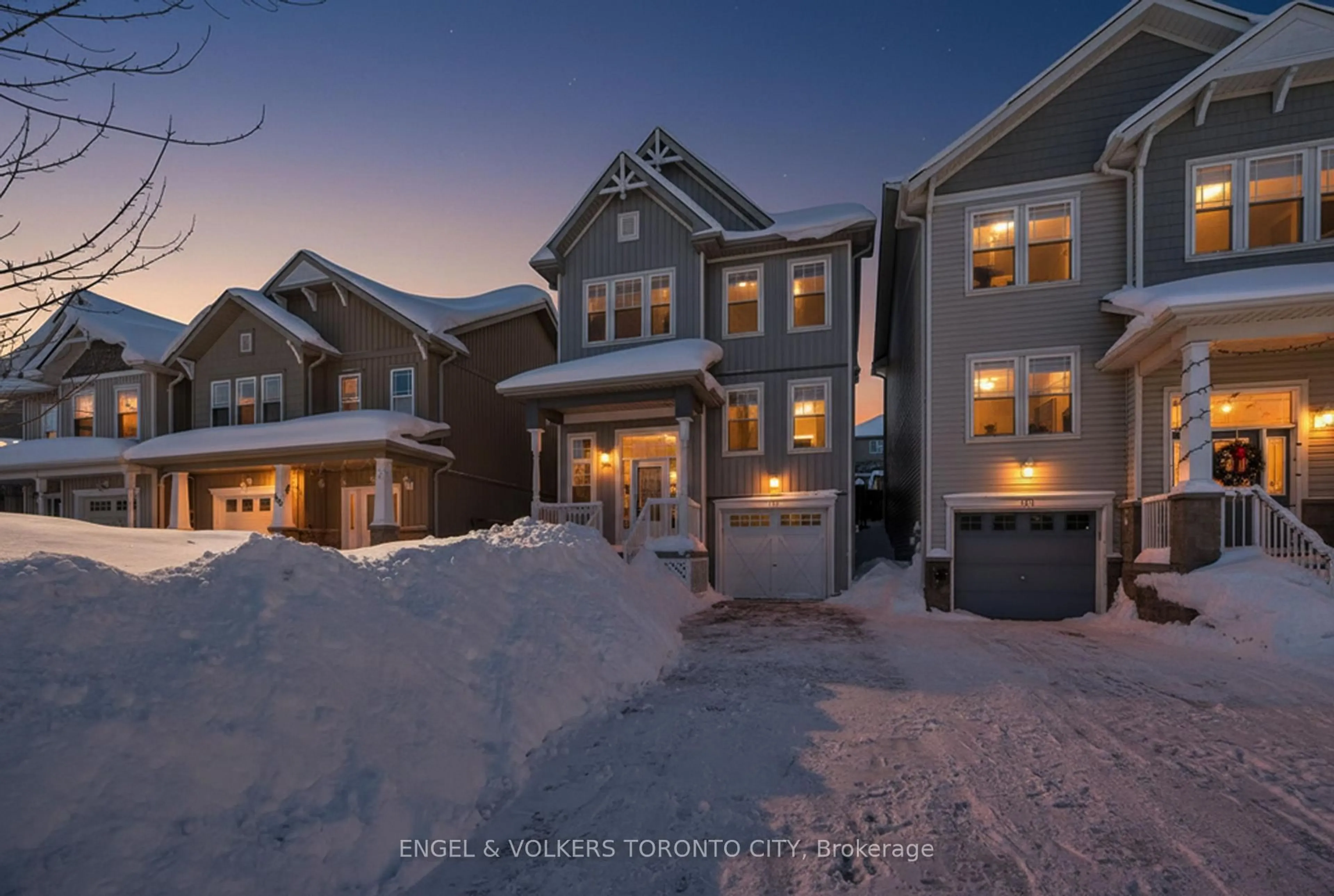 Unknown for 102 Pearl Dr, Orillia Ontario L3V 0A7