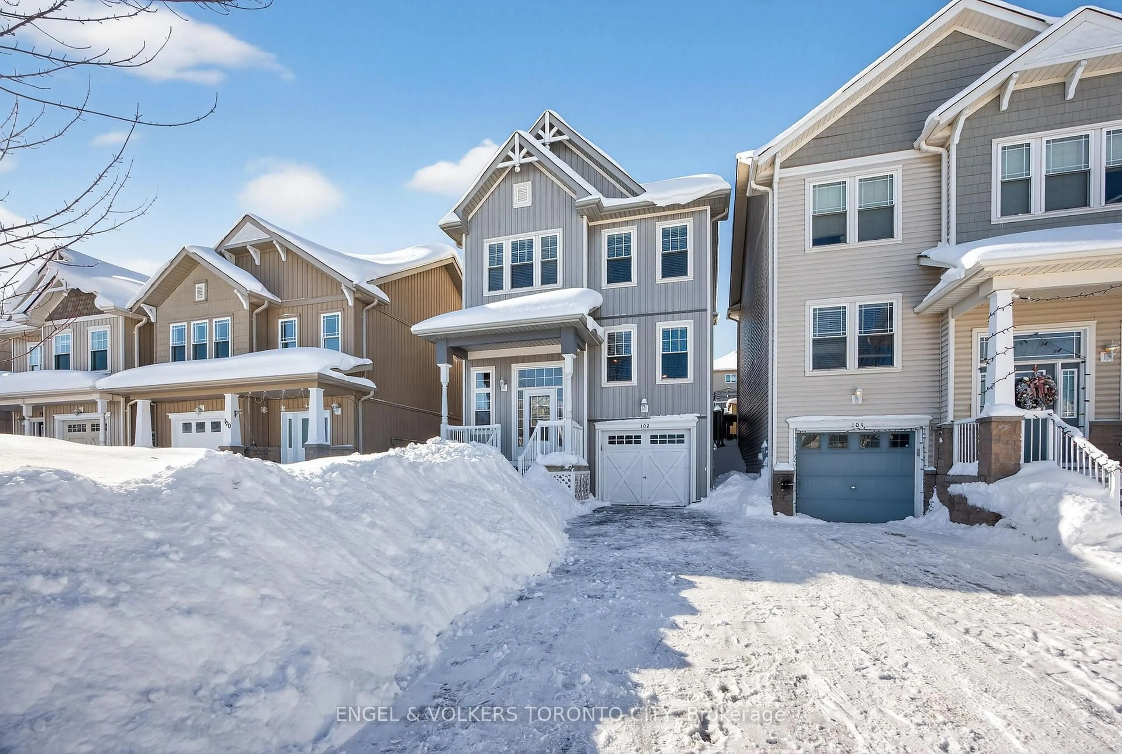 Unknown for 102 Pearl Dr, Orillia Ontario L3V 0A7