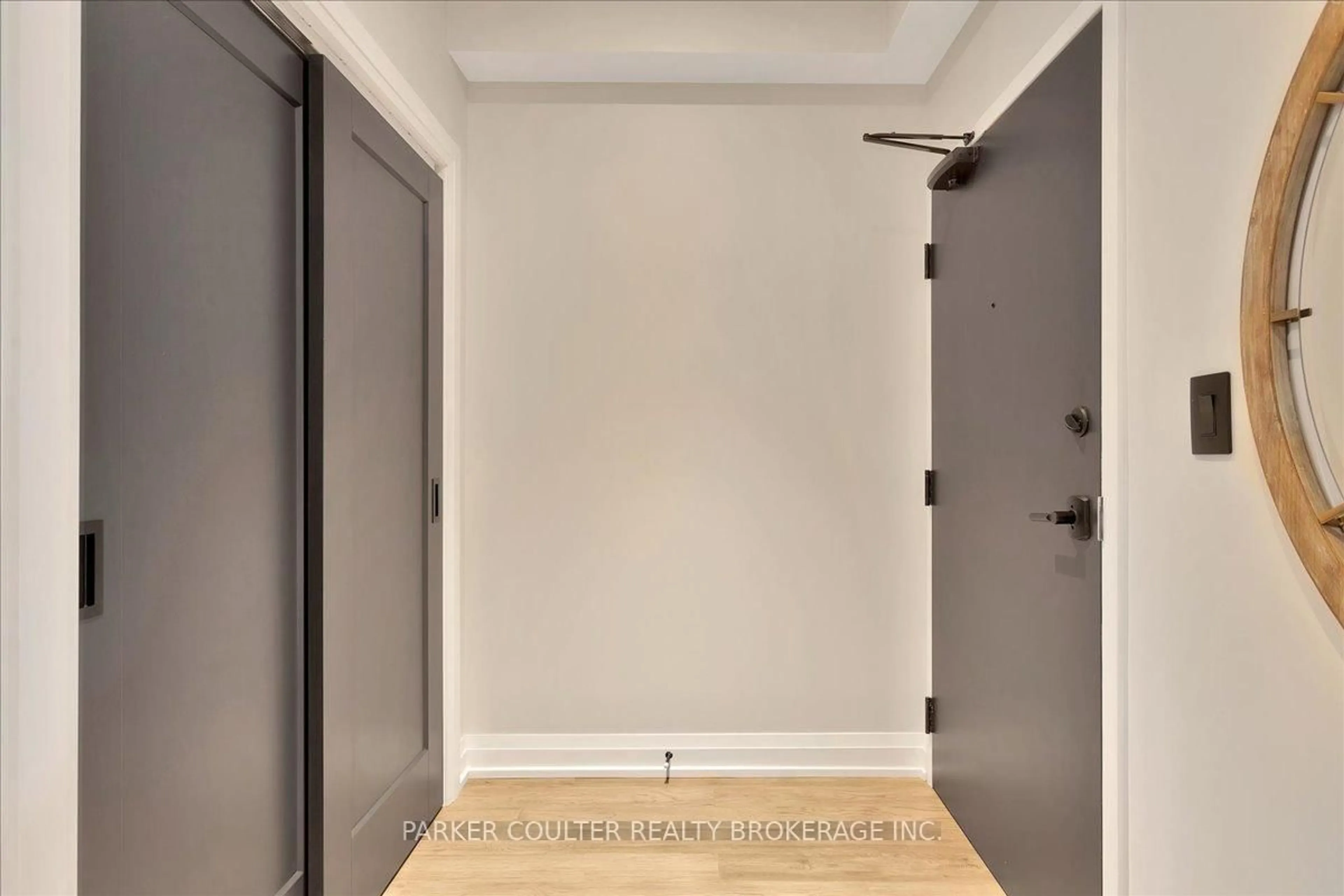 Indoor entryway for 20 Koda St #302, Barrie Ontario L9J 0J7