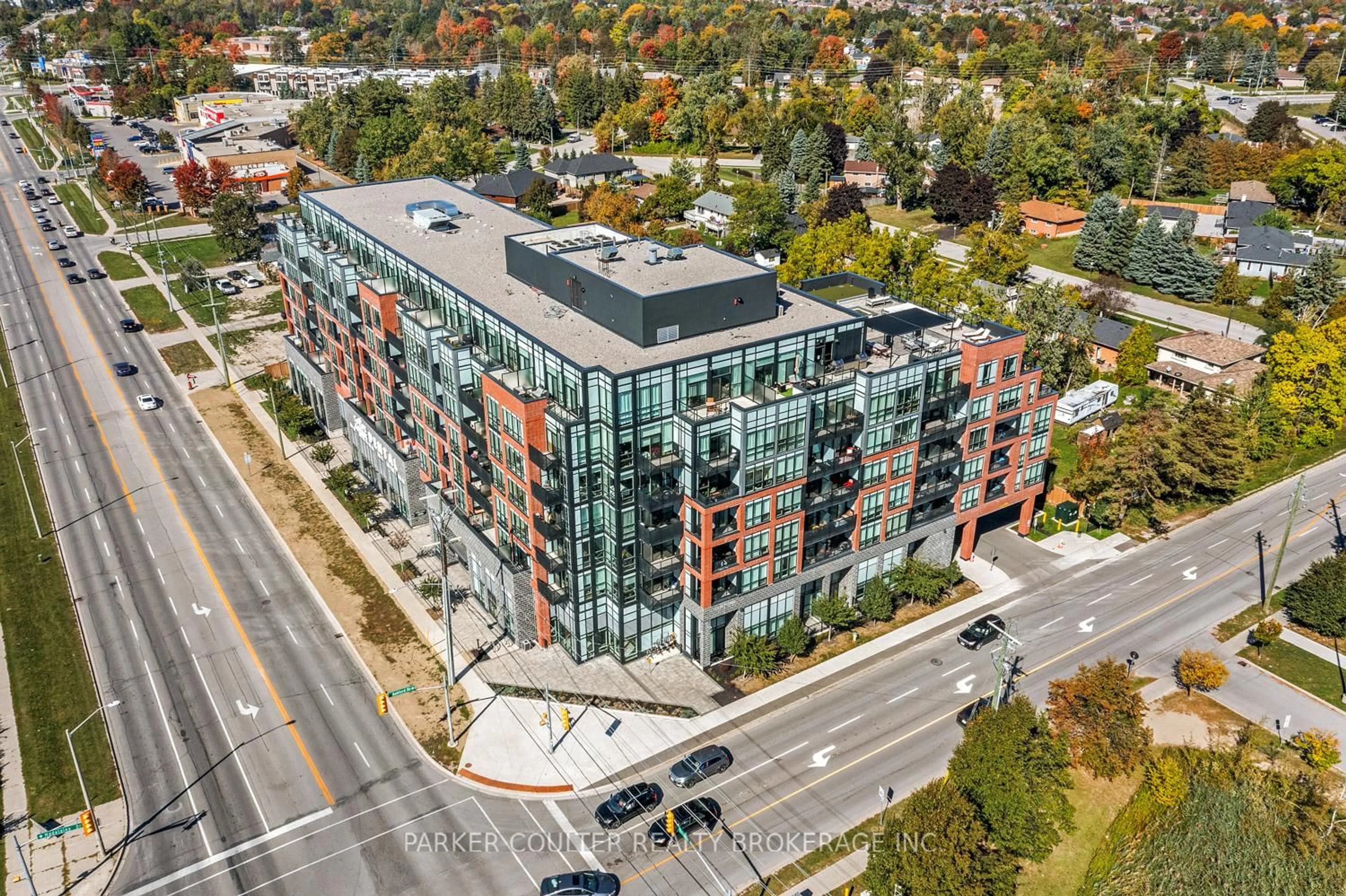 A pic from outside/outdoor area/front of a property/back of a property/a pic from drone, city buildings view from balcony for 681 Yonge St #114, Barrie Ontario L4N 4E8