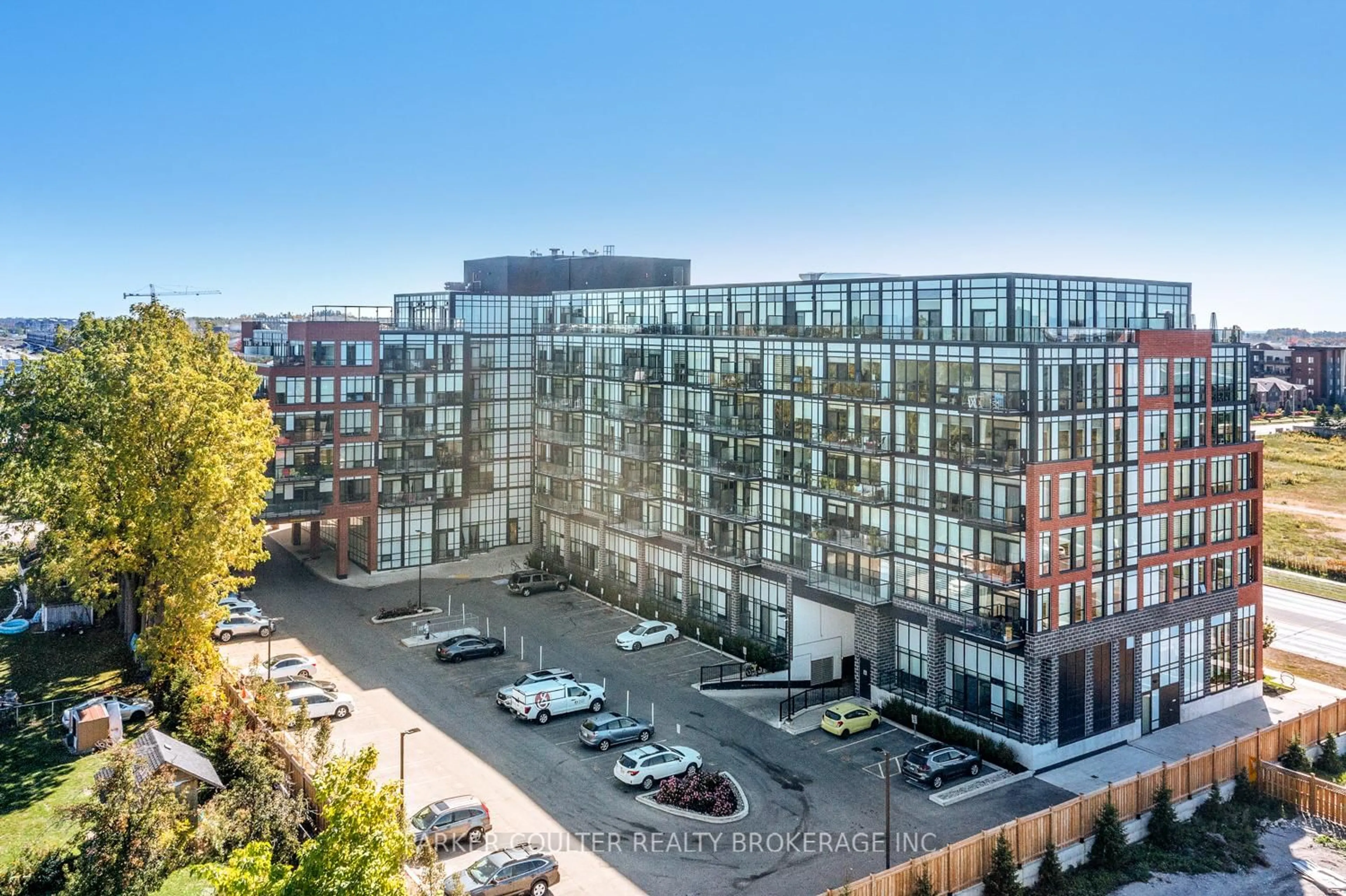 A pic from outside/outdoor area/front of a property/back of a property/a pic from drone, city buildings view from balcony for 681 Yonge St #114, Barrie Ontario L4N 4E8