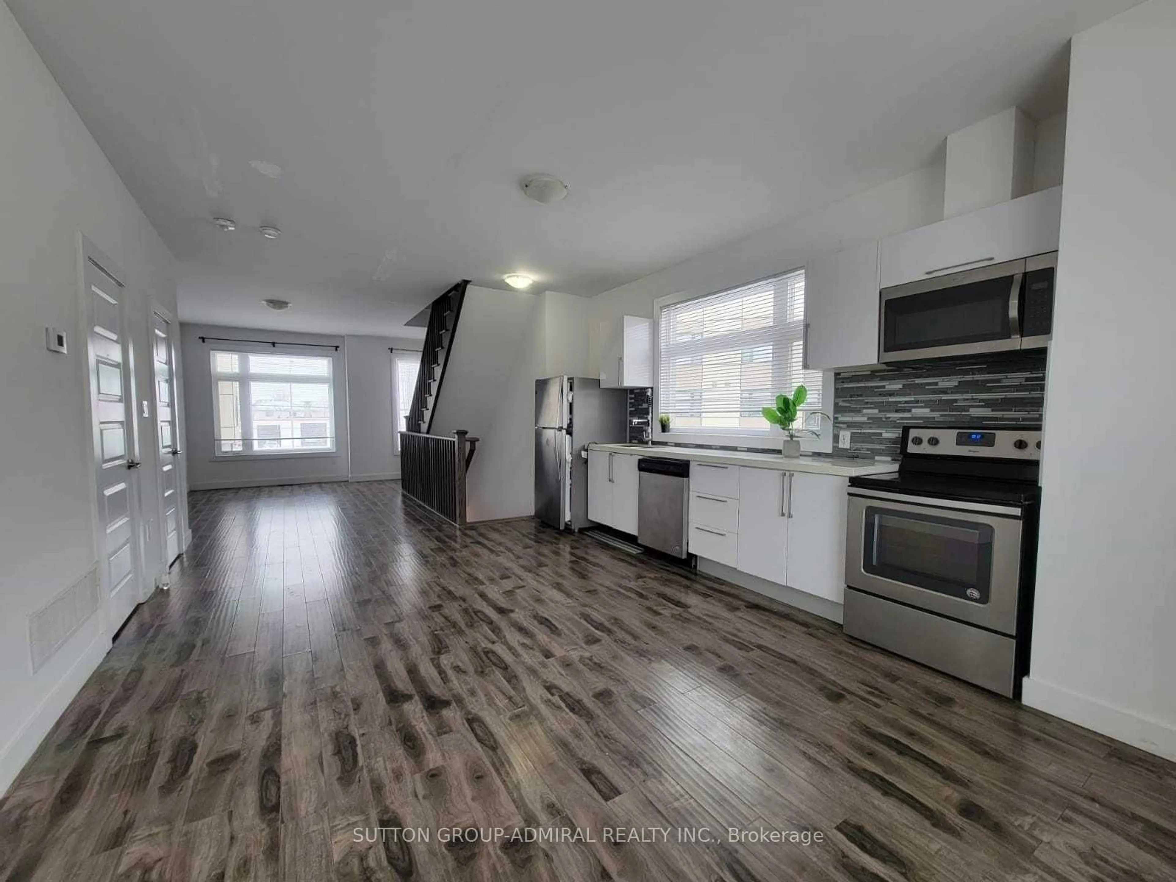 Open concept kitchen, unknown for 540 Essa Rd #17, Barrie Ontario L4N 9E5