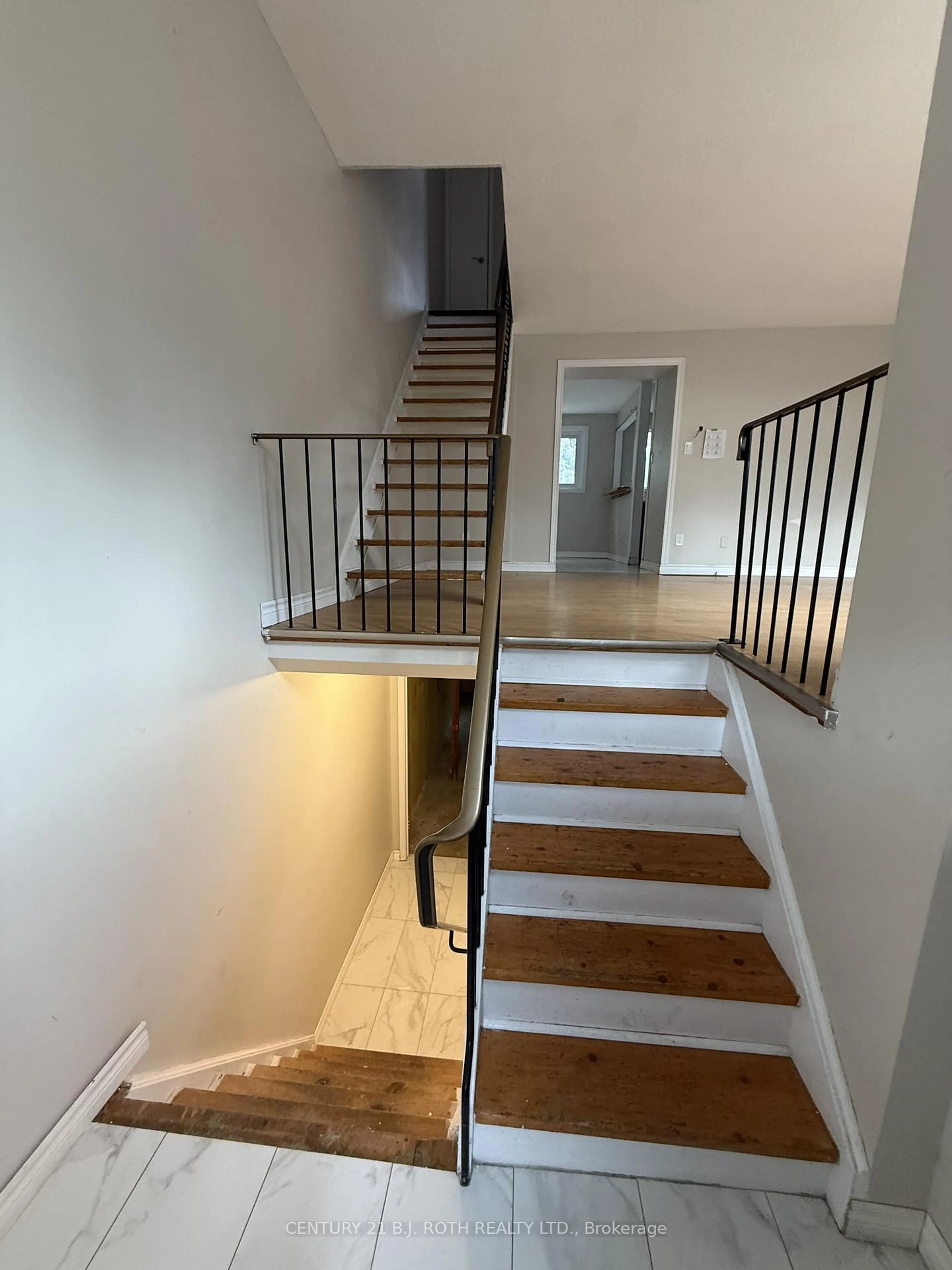 Stairs for 63 Ferris Lane #A7, Barrie Ontario L4M 5C4