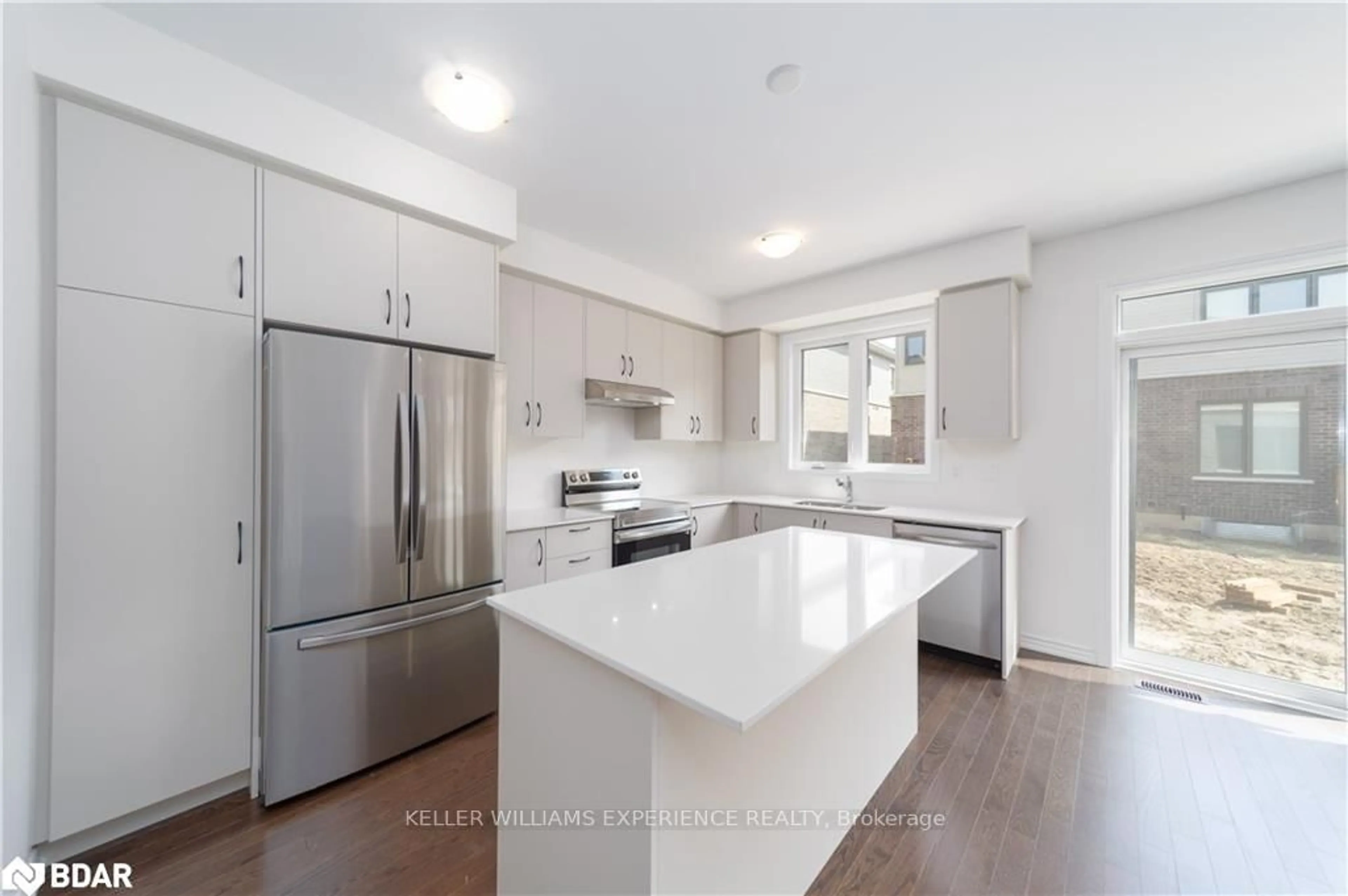 Open concept kitchen, unknown for 60 Gemini Dr, Barrie Ontario L9J 0C3