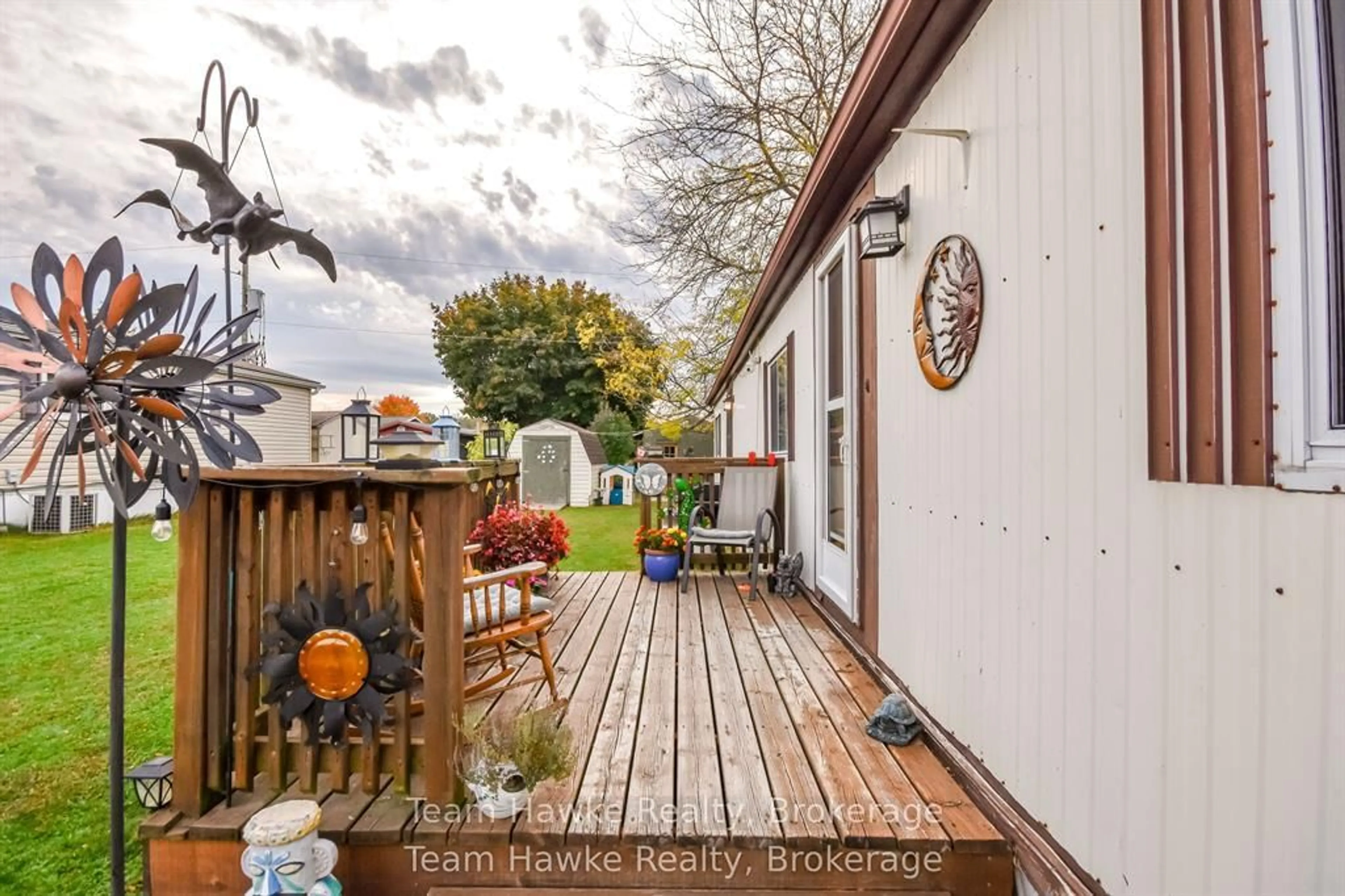 Patio, unknown for 48 Northland Dr, Midland Ontario L4R 5B5