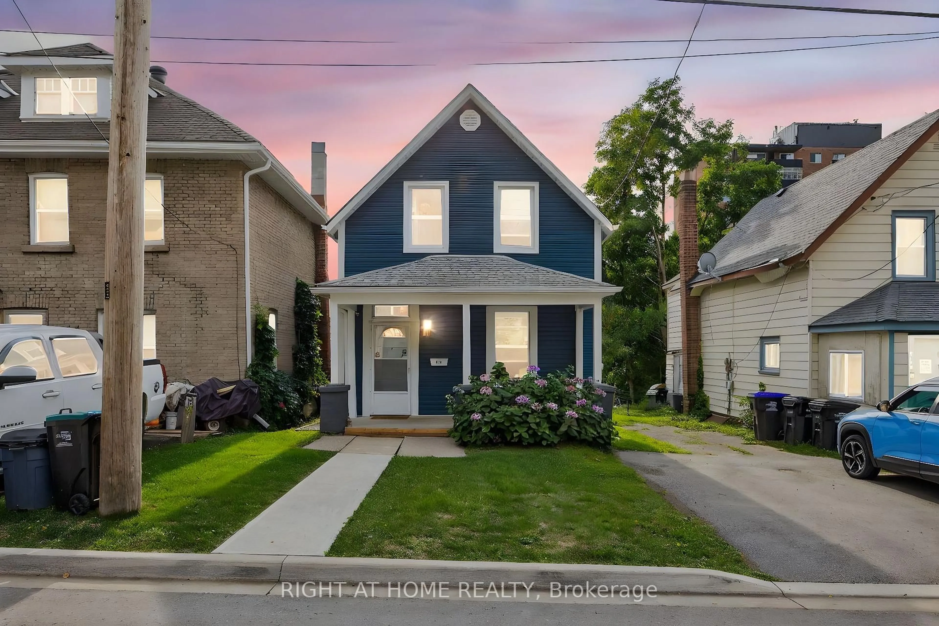 Home with brick exterior material, street for 314 Queen St, Midland Ontario L4R 3H4
