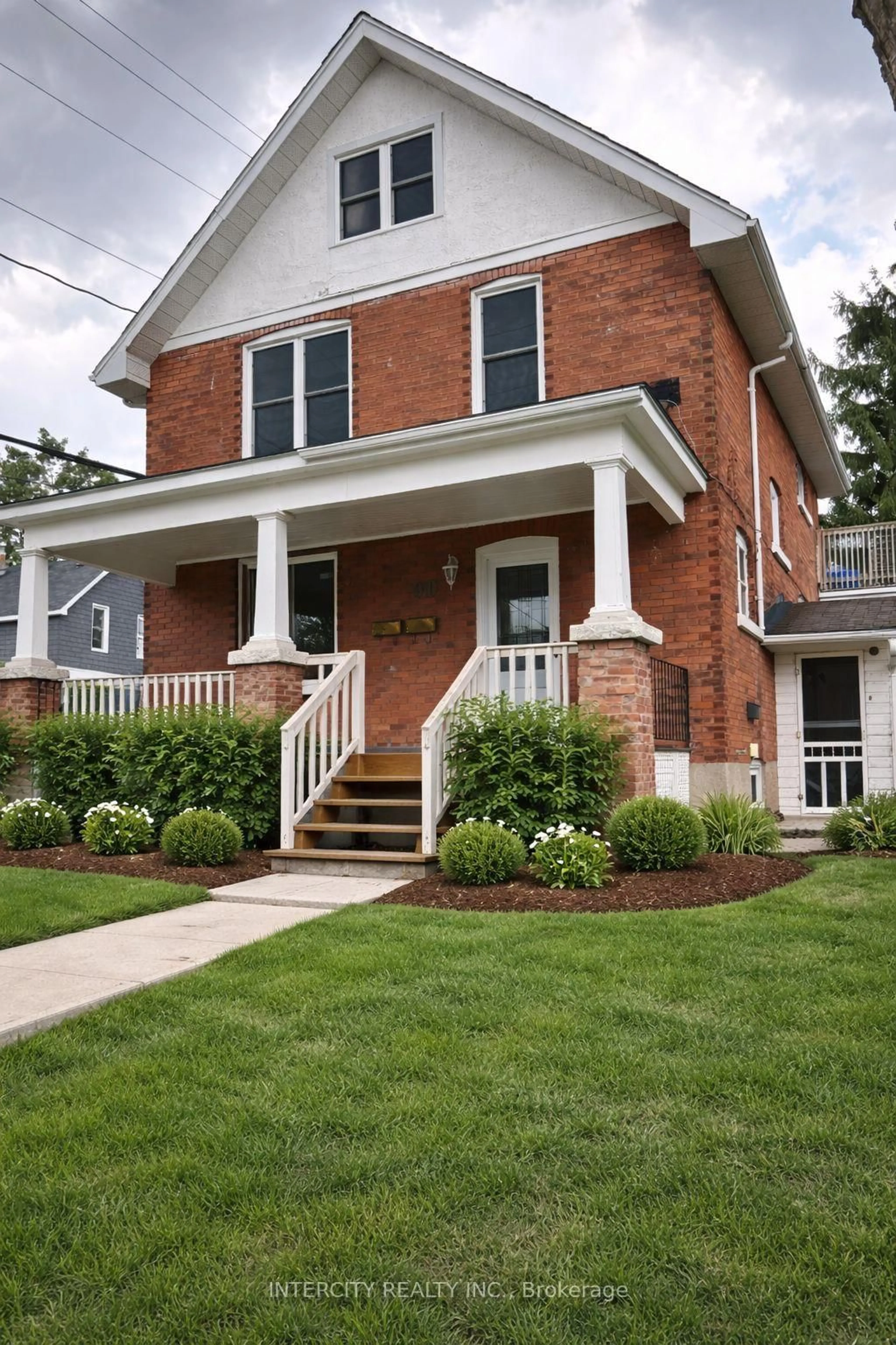 Home with brick exterior material, street for 90 Coldwater Rd, Orillia Ontario L3V 5L5