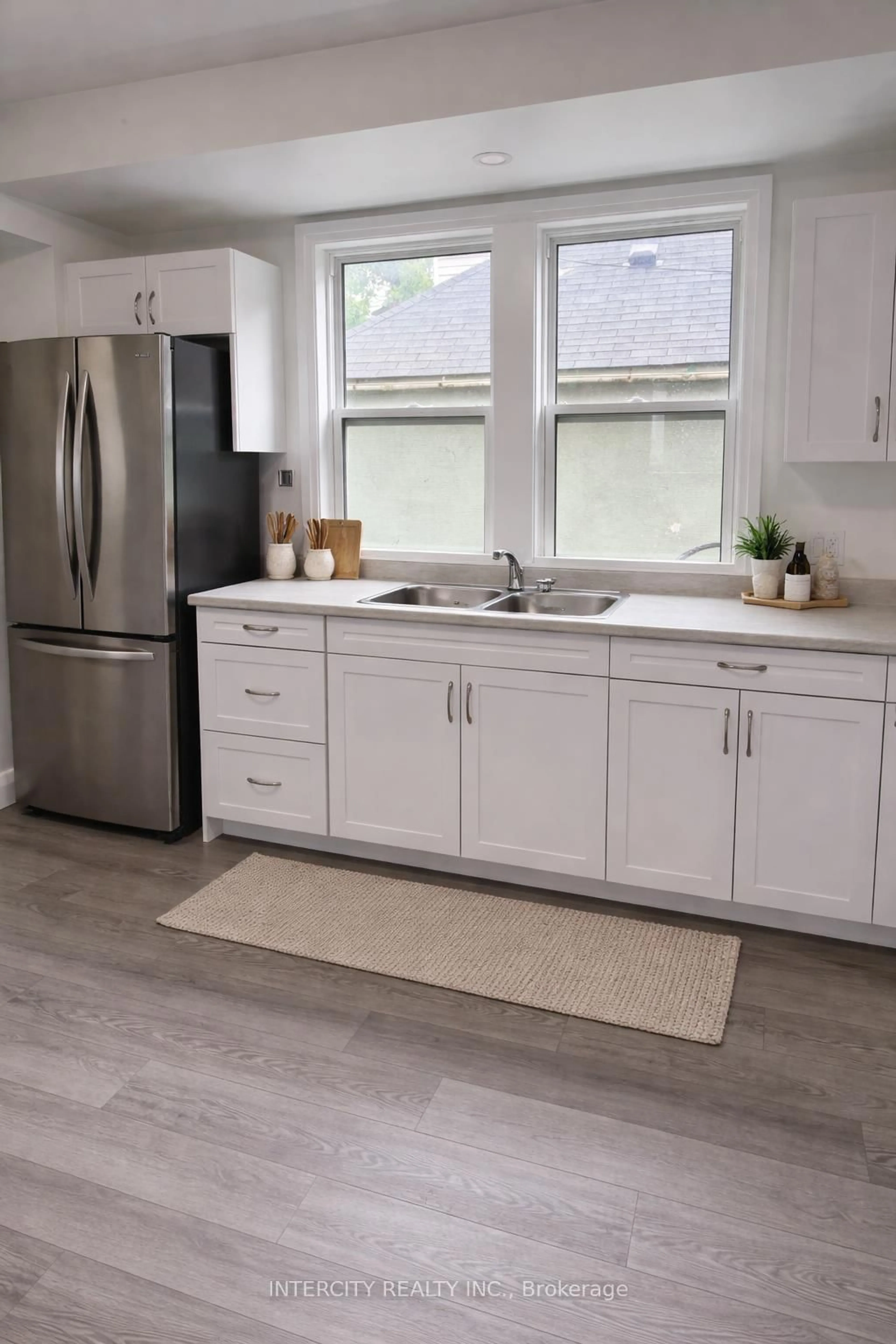 Open concept kitchen, unknown for 90 Coldwater Rd, Orillia Ontario L3V 5L5