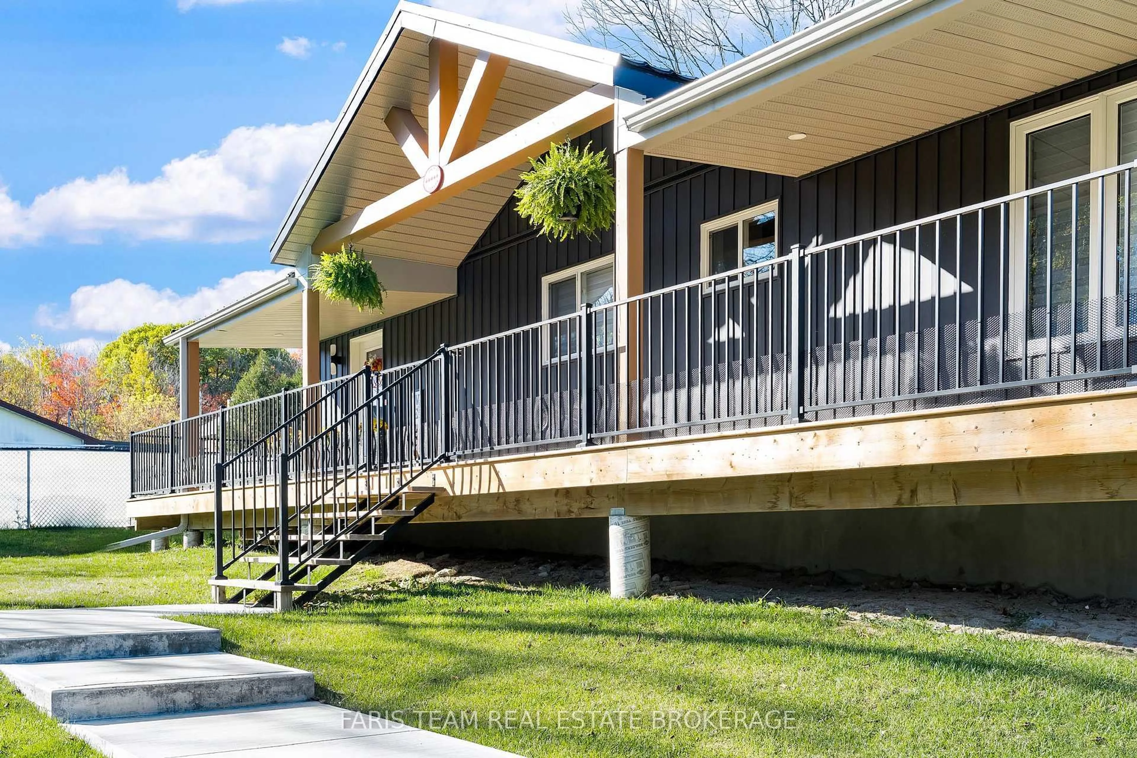 Patio, unknown for 550 Second Ave, Tay Ontario L0K 1R0