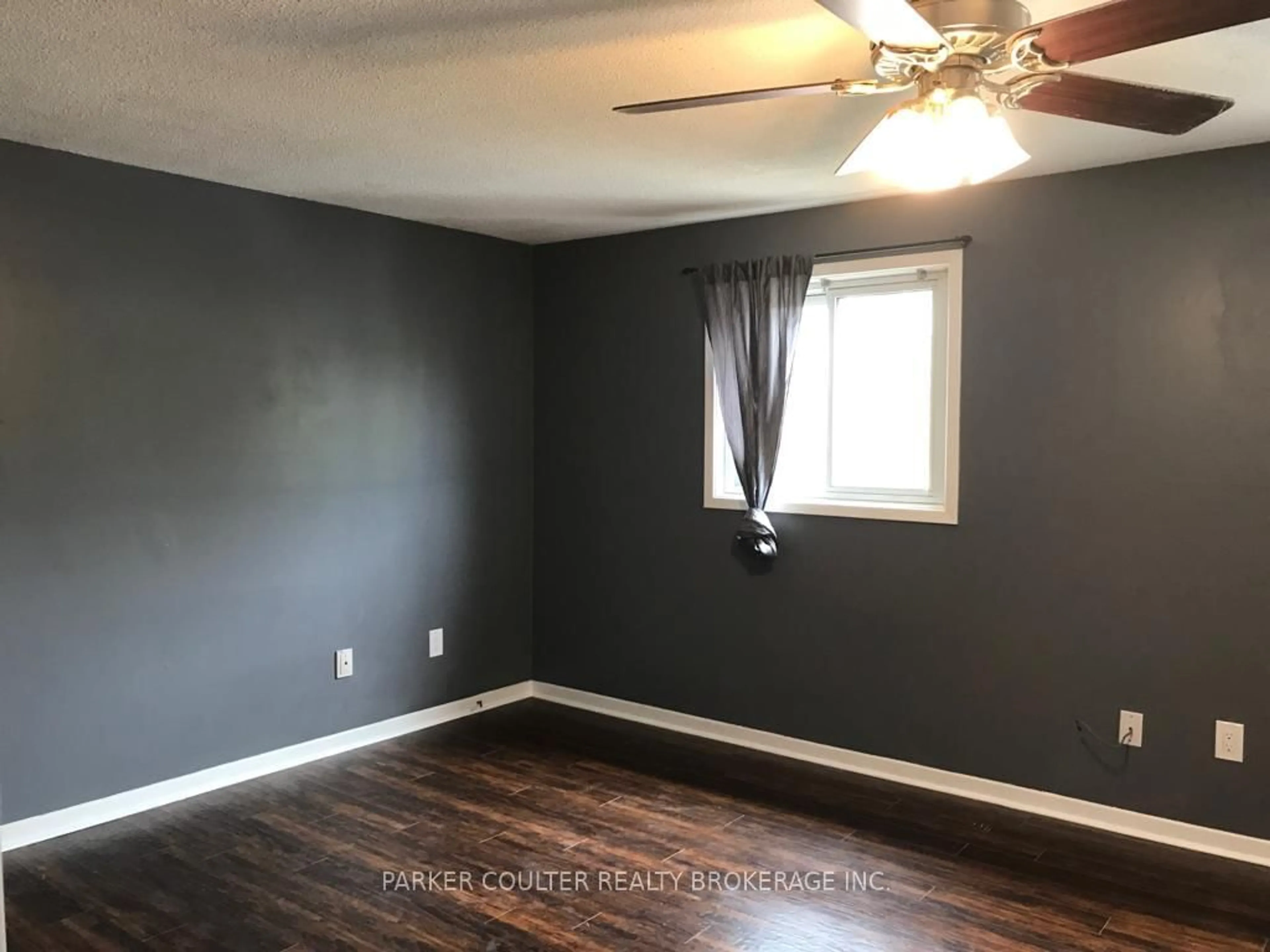 A pic of a room for 30 Janice Dr, Barrie Ontario L4N 5N4