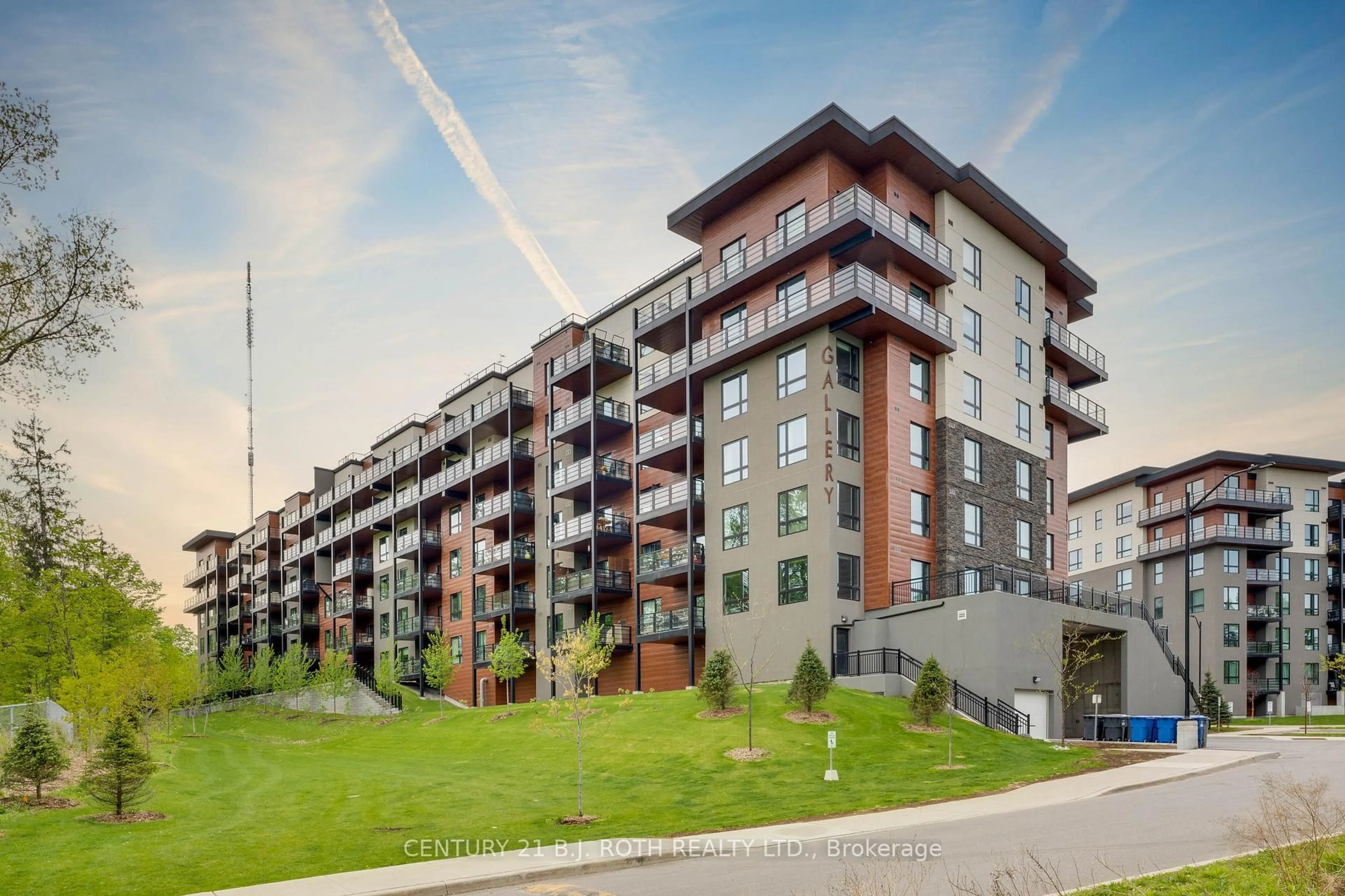 Unknown for 302 ESSA Rd #403, Barrie Ontario L9J 0H3