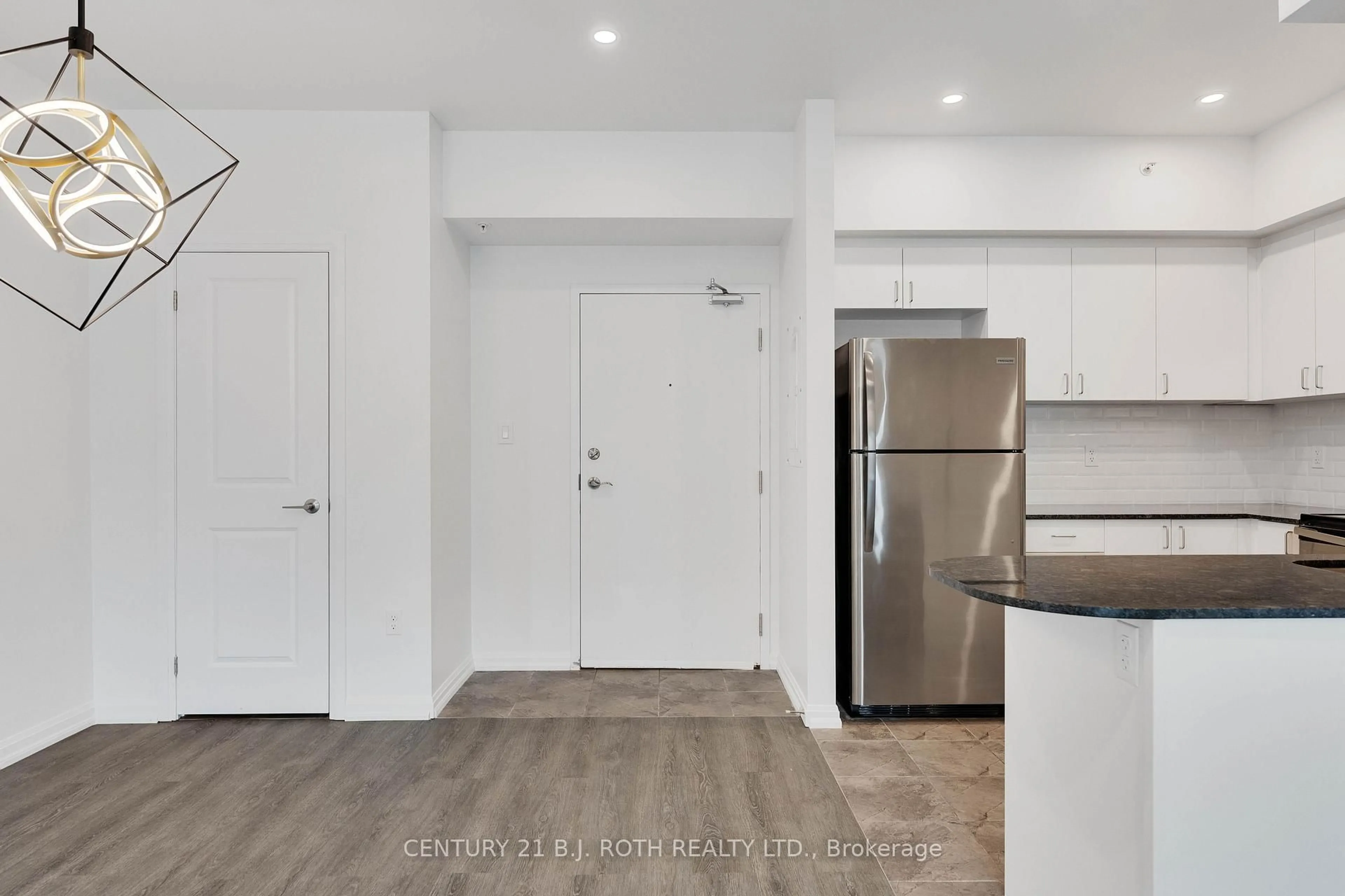 Unknown for 302 ESSA Rd #403, Barrie Ontario L9J 0H3