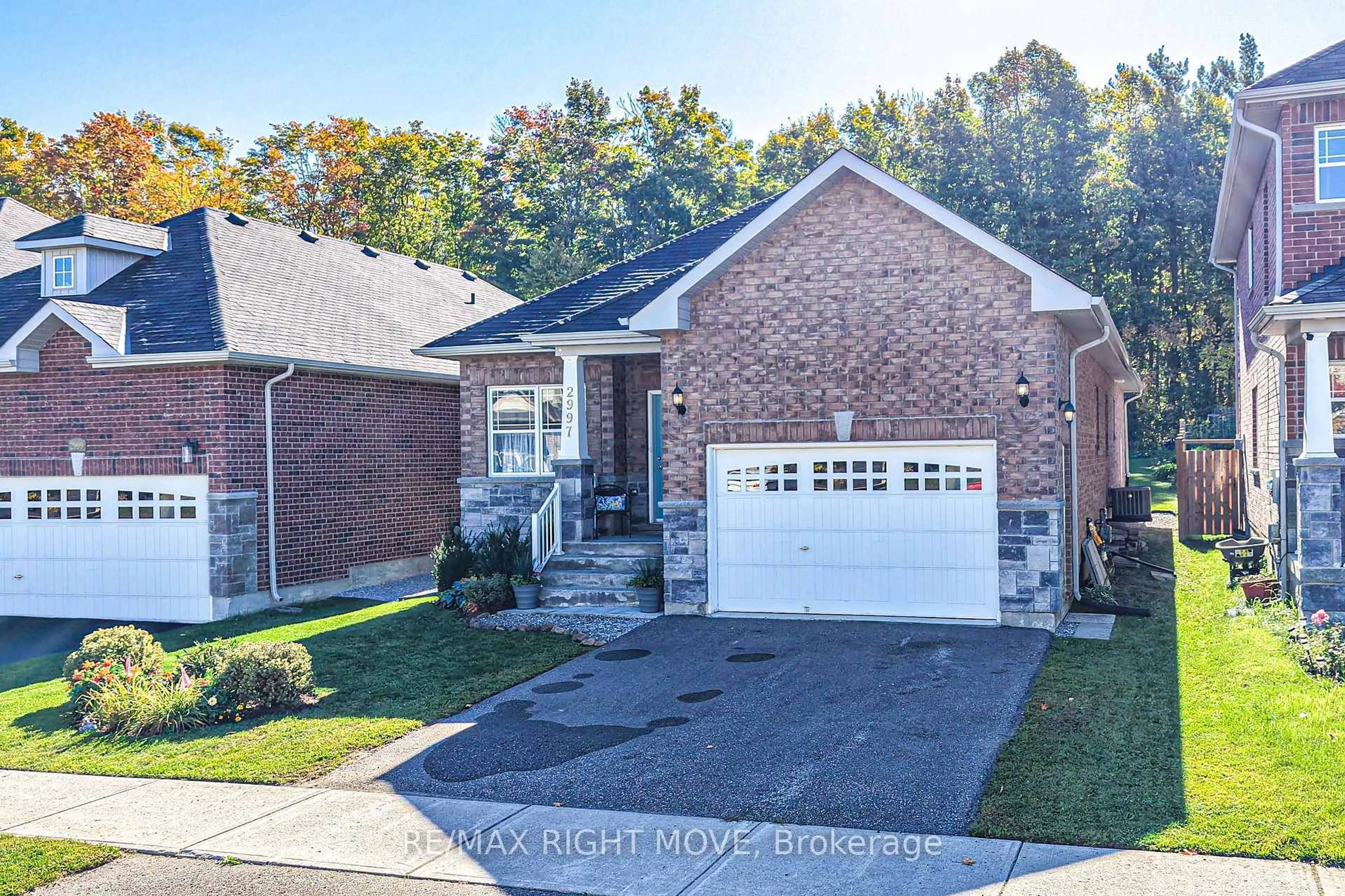 Home with brick exterior material, street for 2997 Stone Ridge Blvd, Orillia Ontario L3V 8J5