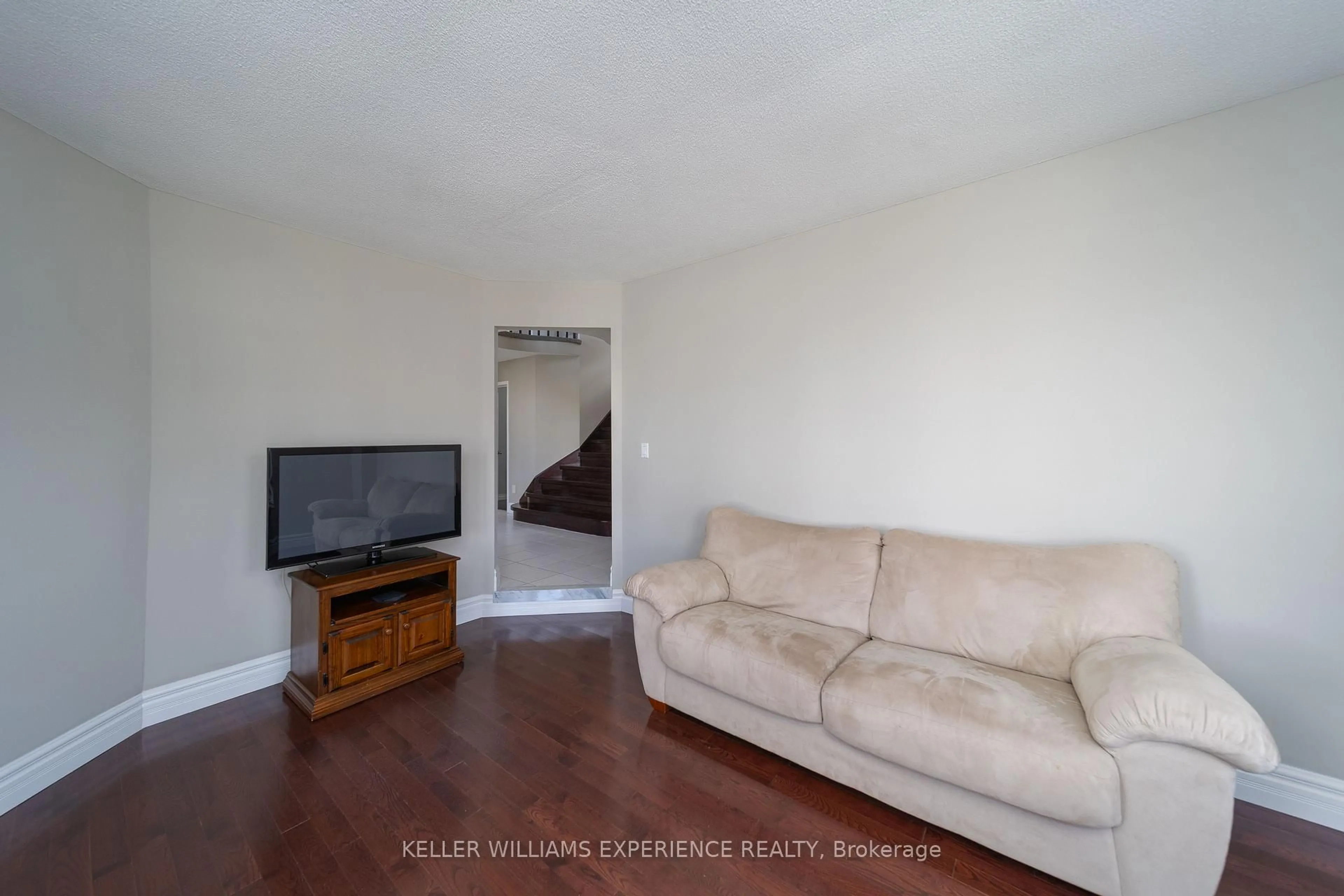 Living room with furniture, unknown for 175 Hanmer St, Barrie Ontario L4N 7J8