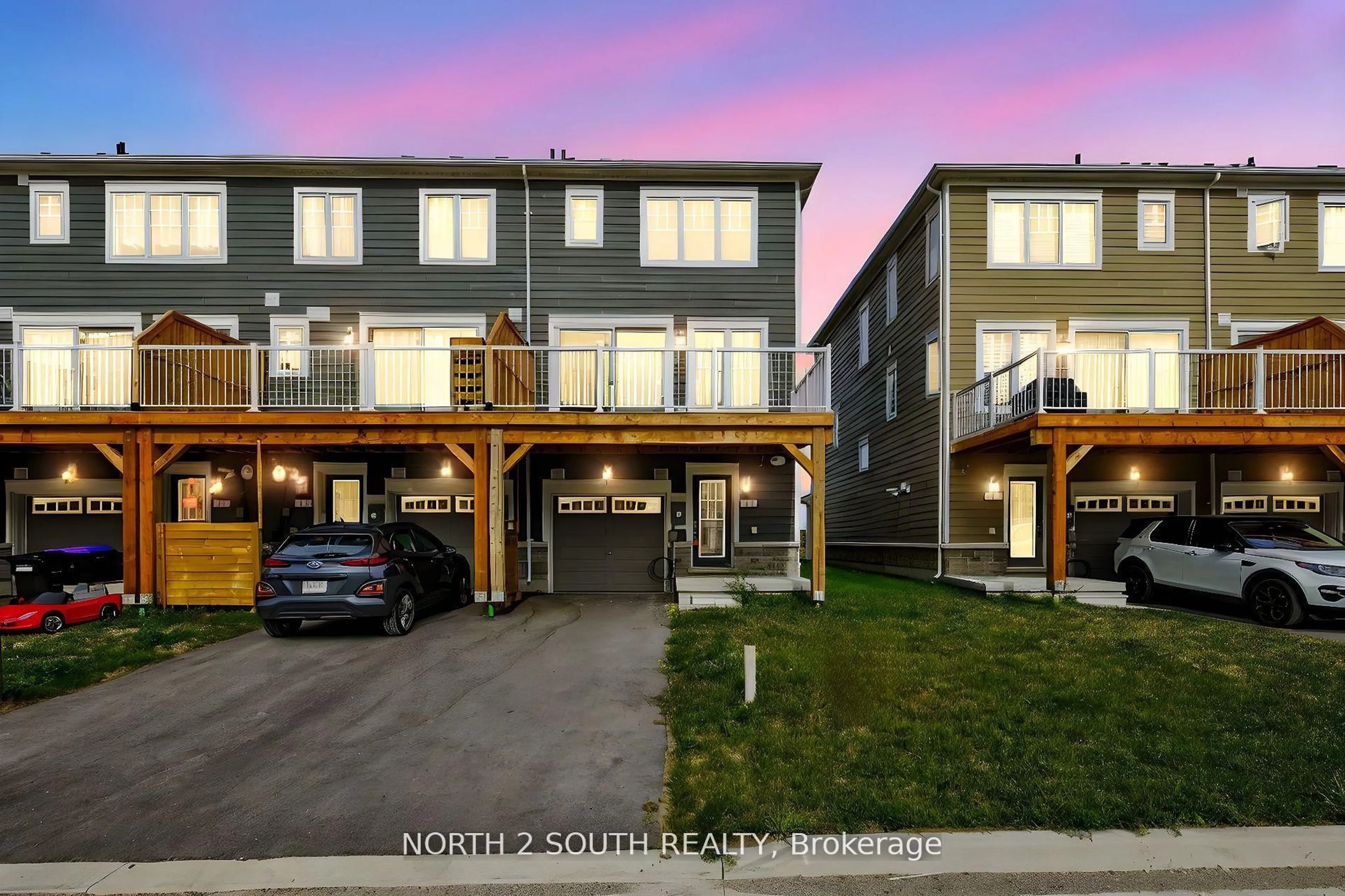 A pic from outside/outdoor area/front of a property/back of a property/a pic from drone, street for 11 Lana Circ, Wasaga Beach Ontario L9Z 0L2