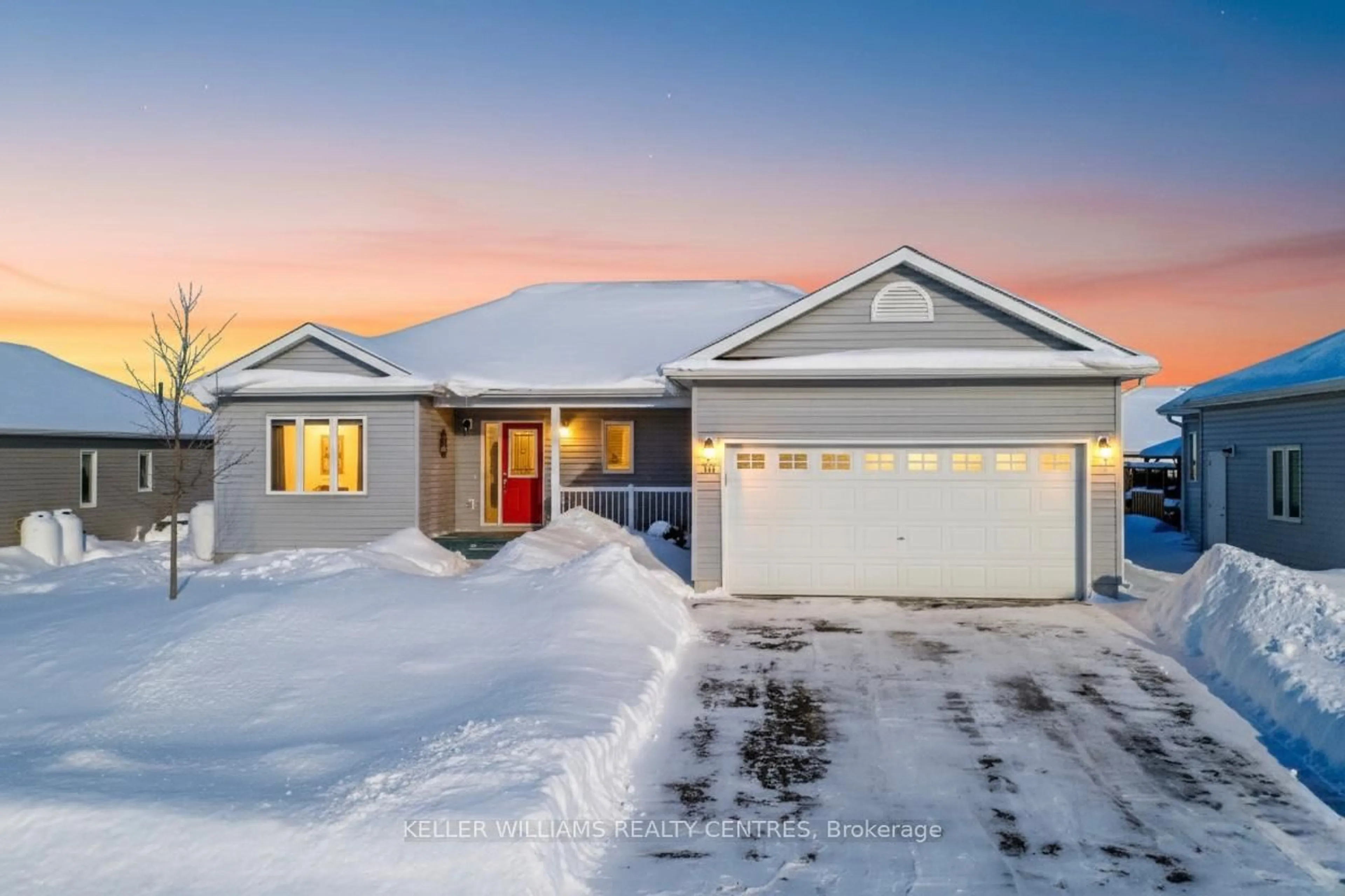 Home with vinyl exterior material, street for 10 Sinclair Cres, Ramara Ontario L3V 8K1