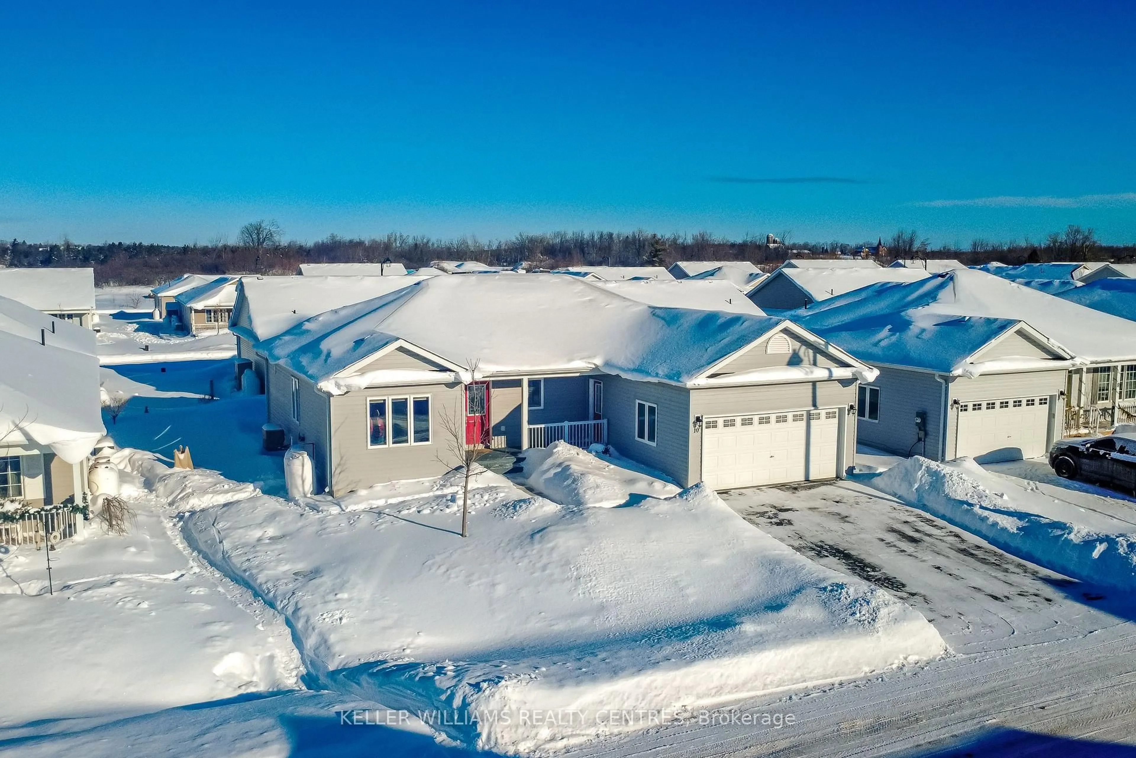 A pic from outside/outdoor area/front of a property/back of a property/a pic from drone, street for 10 Sinclair Cres, Ramara Ontario L3V 8K1