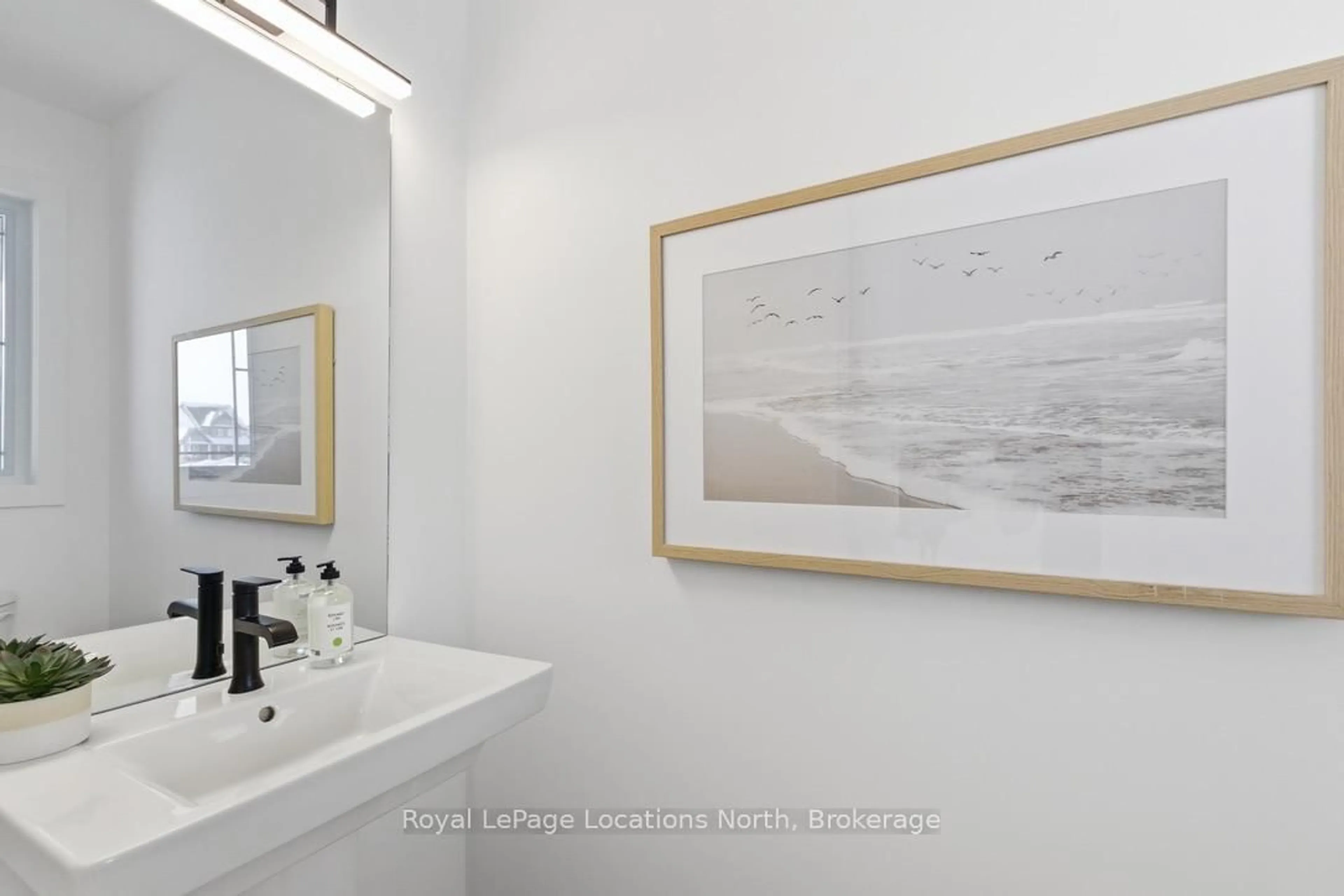 Unknown for 5 Swain Cres, Collingwood Ontario L9Y 2L3