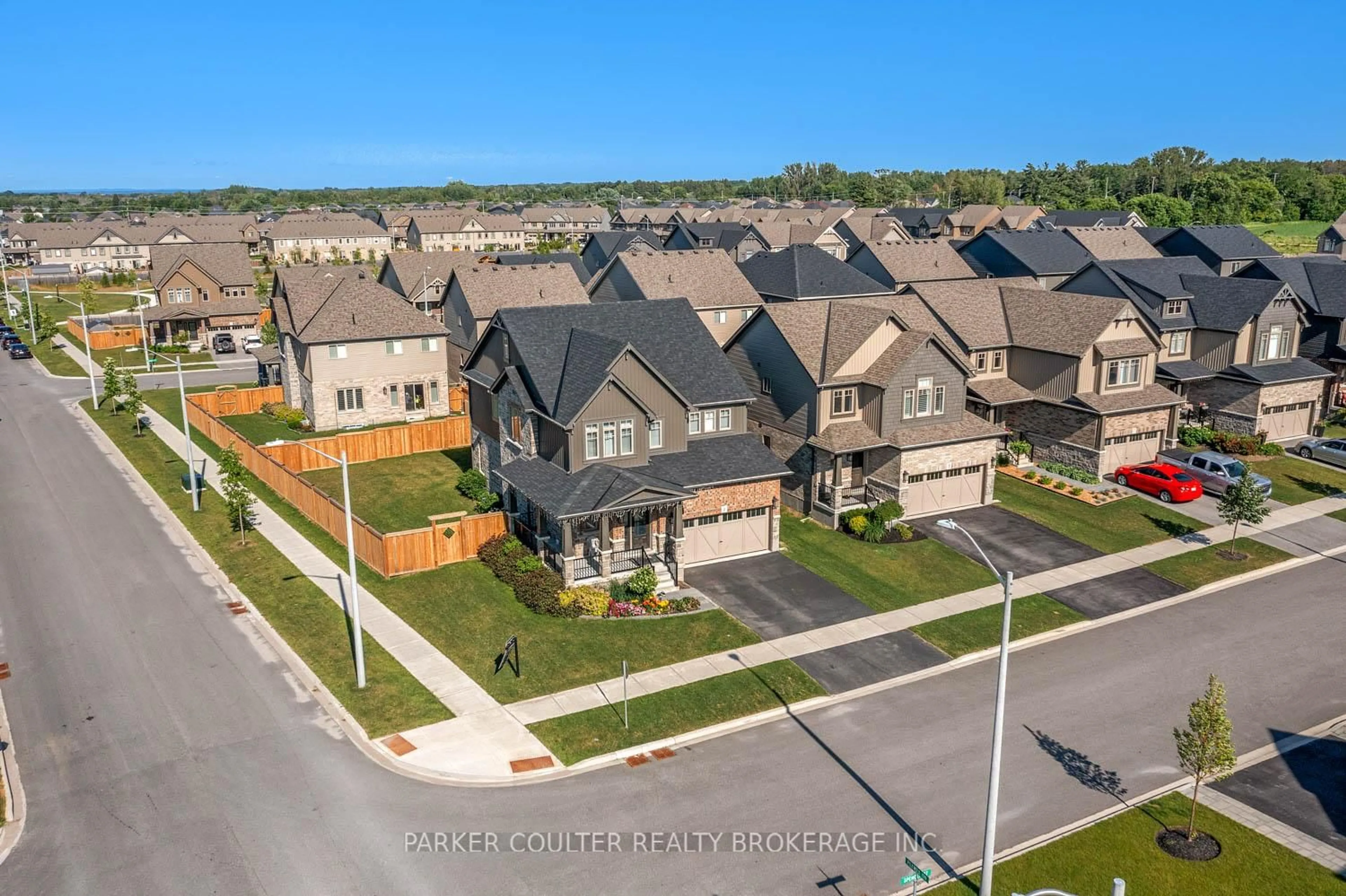 A pic from outside/outdoor area/front of a property/back of a property/a pic from drone, street for 1 Spencer St, Collingwood Ontario L9Y 3B7