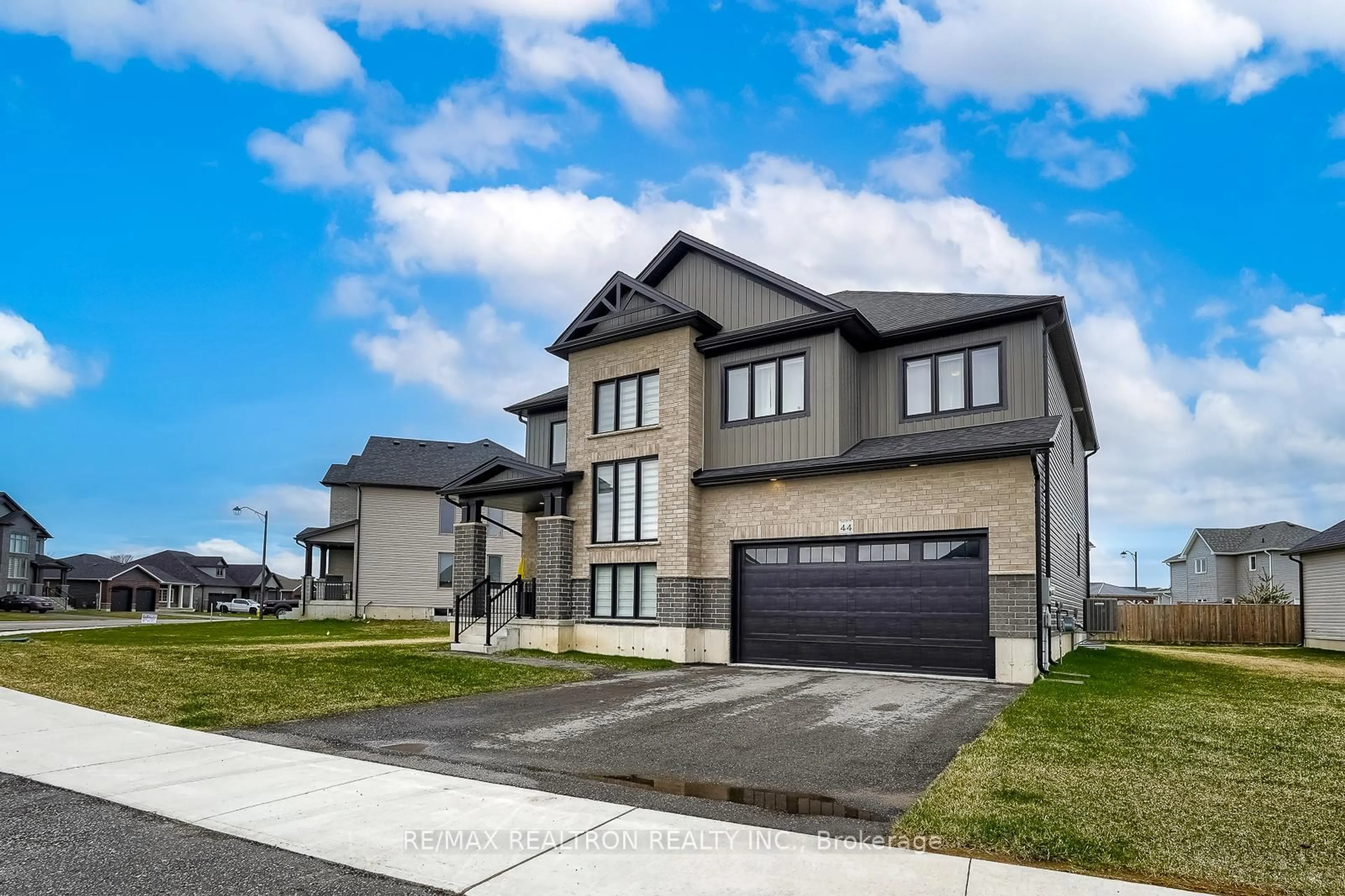 Unknown for 44 Allenwood Rd, Springwater Ontario L0L 1P0