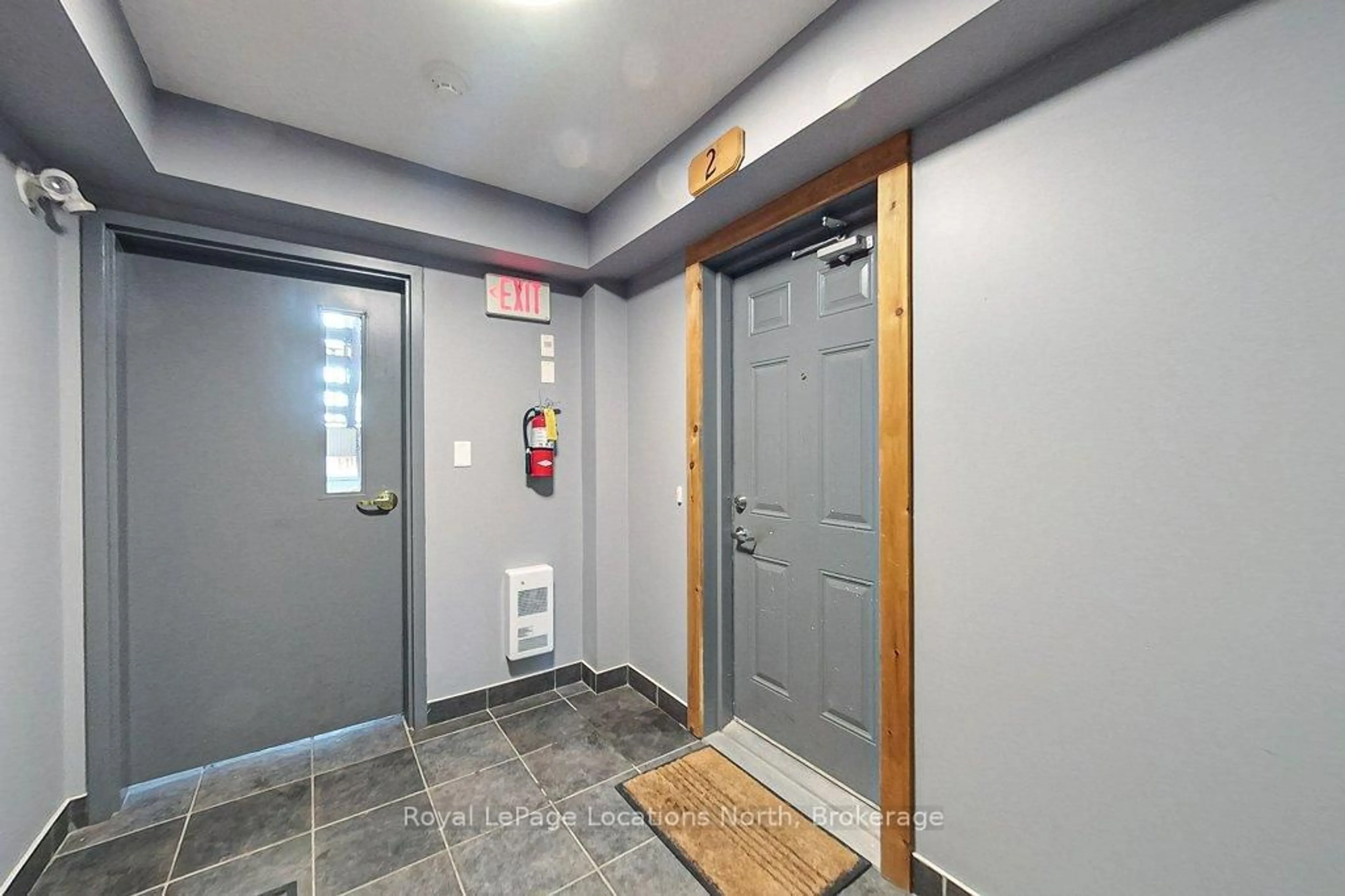 Indoor foyer for 2 Joseph Tr #23, Collingwood Ontario L9Y 0J2
