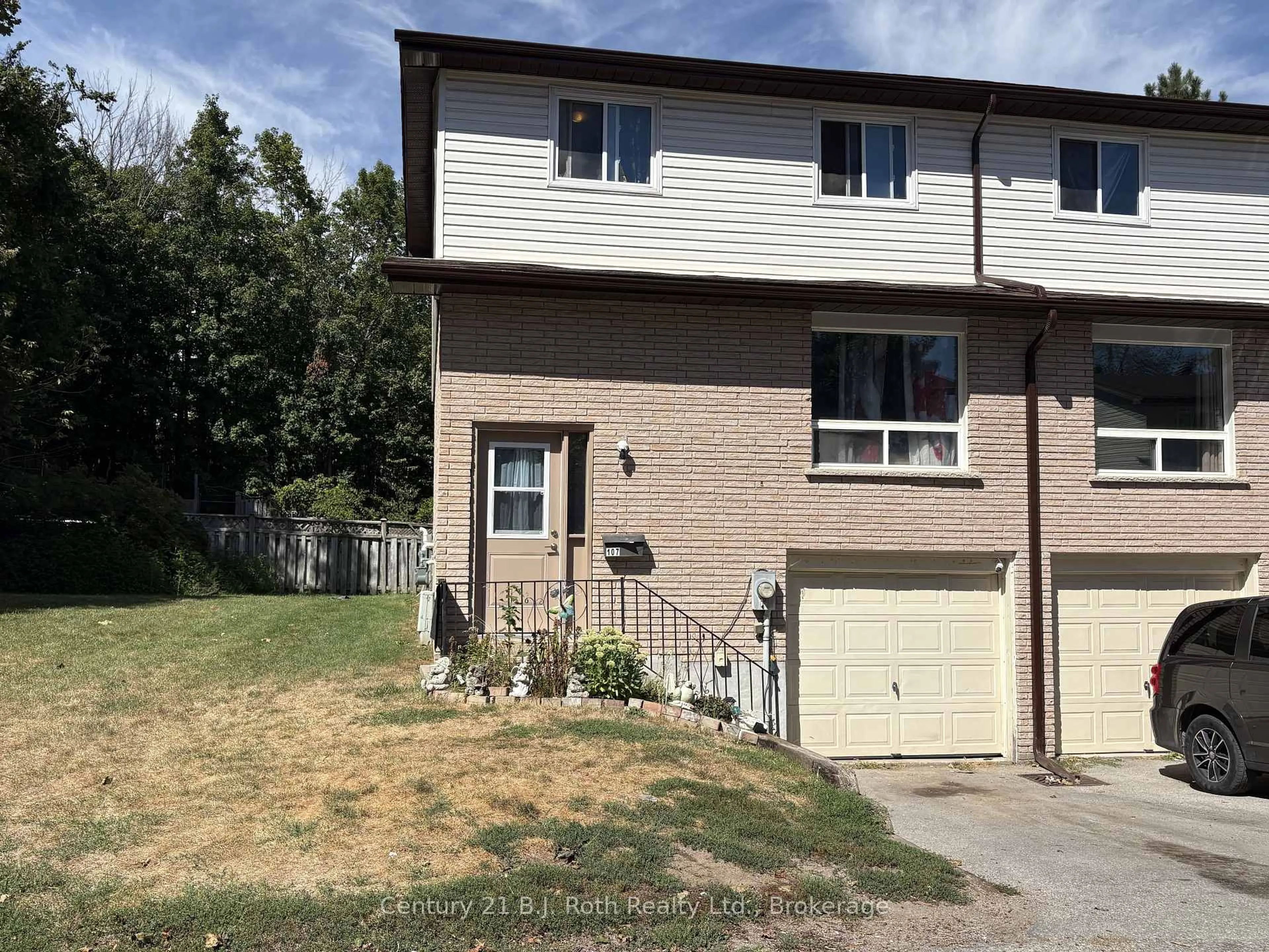 Unknown for 1095 Mississaga St #107, Orillia Ontario L3V 6W7