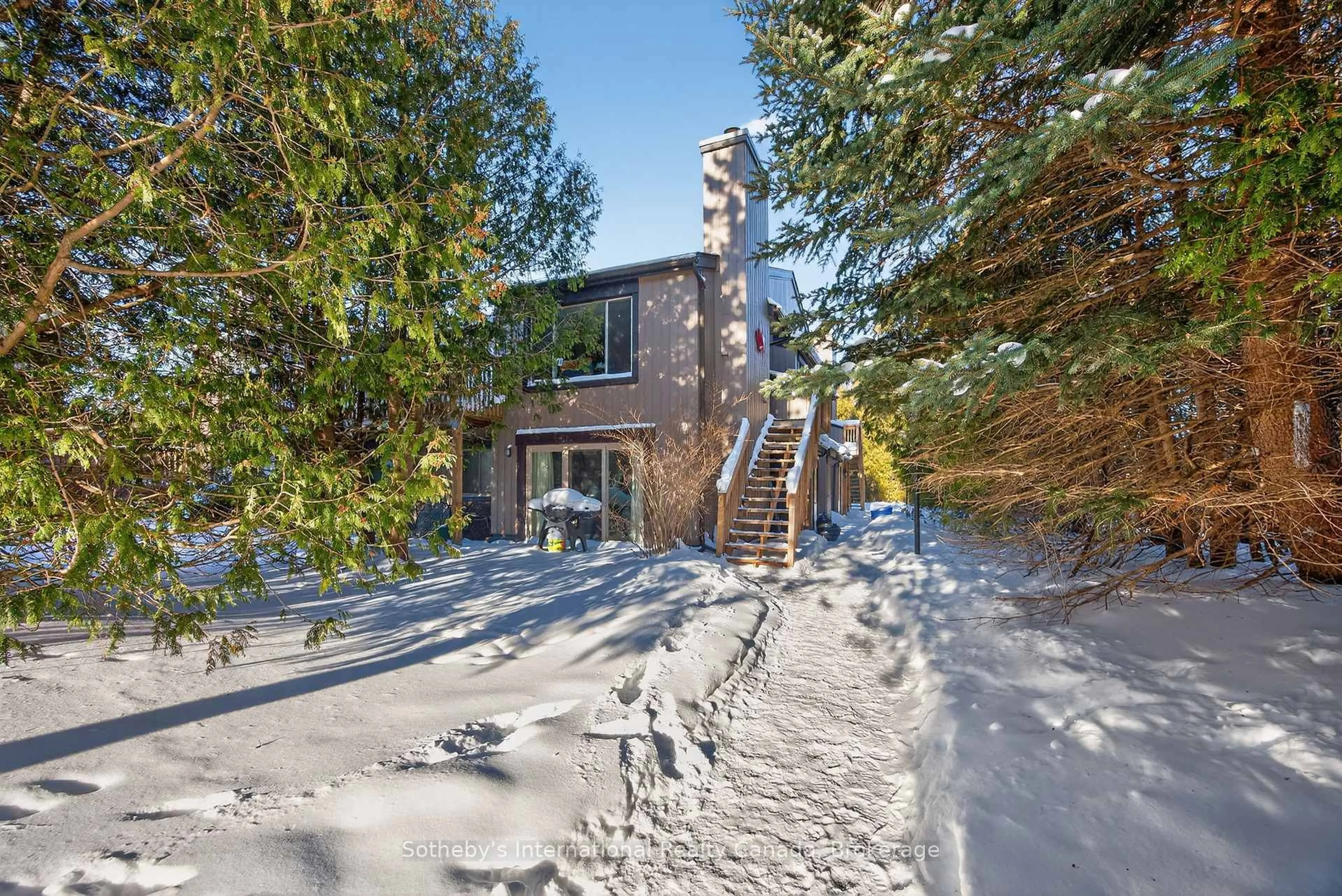 Unknown for 23 DAWSON Dr #113, Collingwood Ontario L9Y 5B4