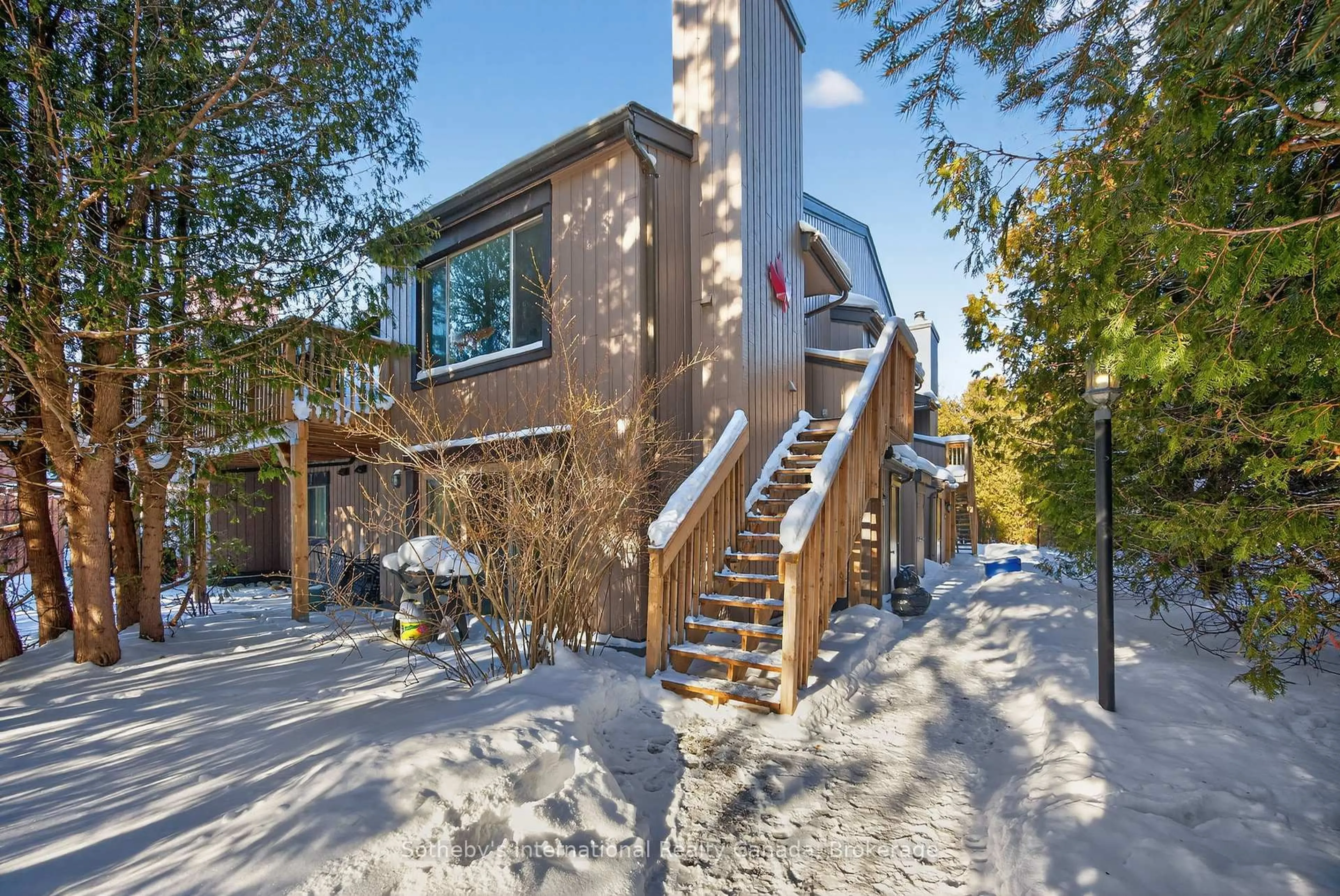 Unknown for 23 DAWSON Dr #113, Collingwood Ontario L9Y 5B4