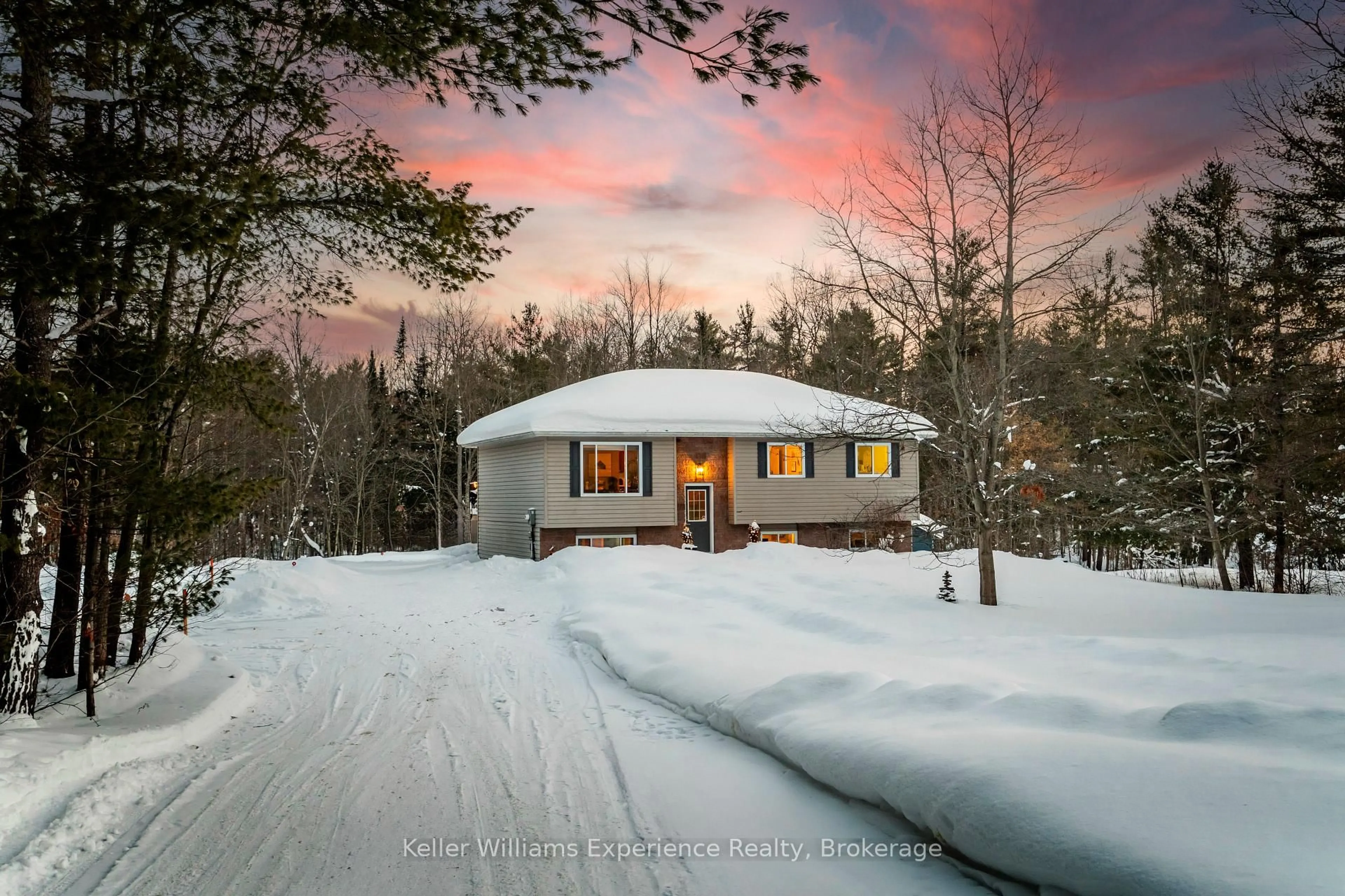 Unknown for 2891 Brady Dr, Severn Ontario P0E 1N0