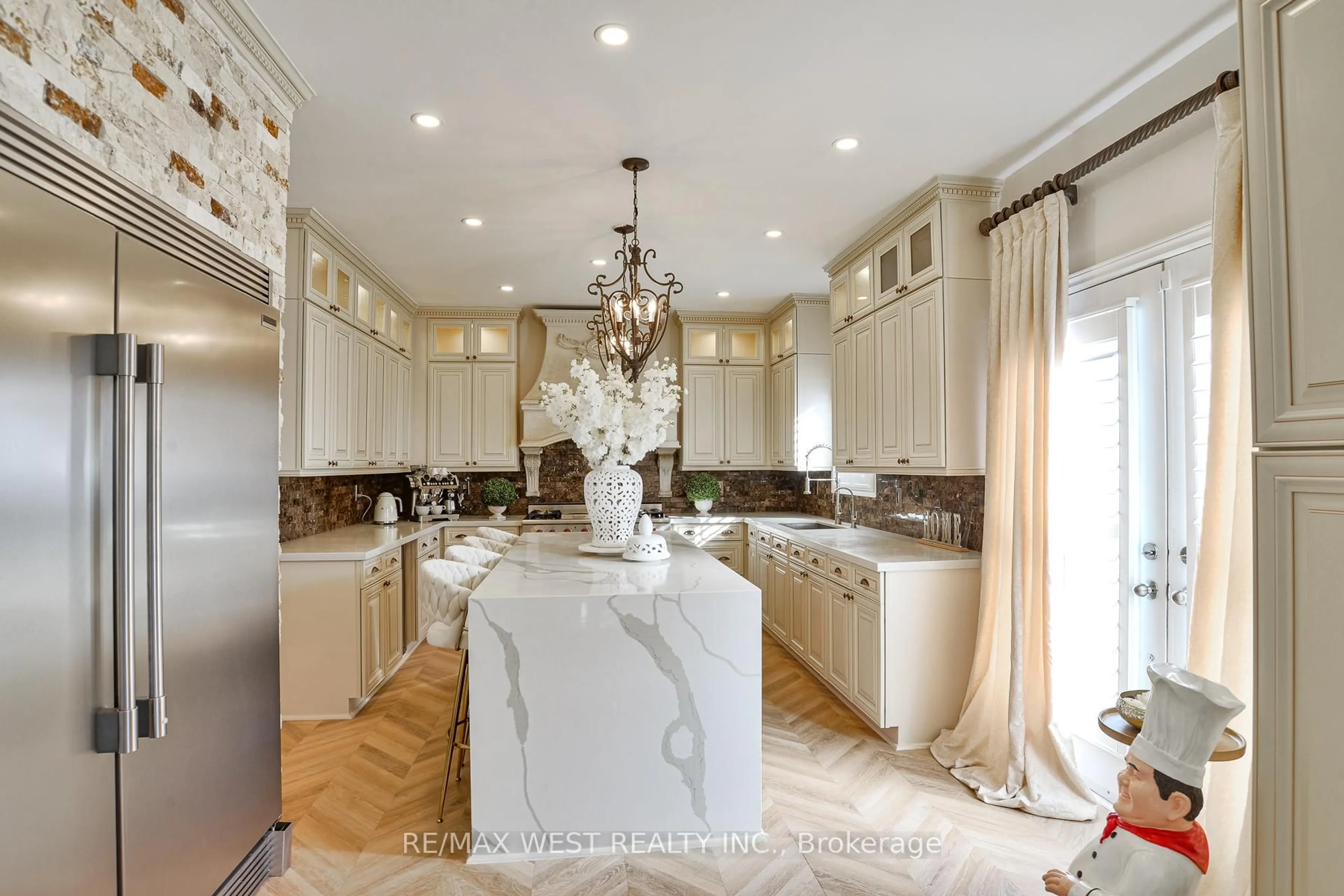 Contemporary kitchen, ceramic/tile floor for 134 Sandringham Dr, Barrie Ontario L4M 0C9