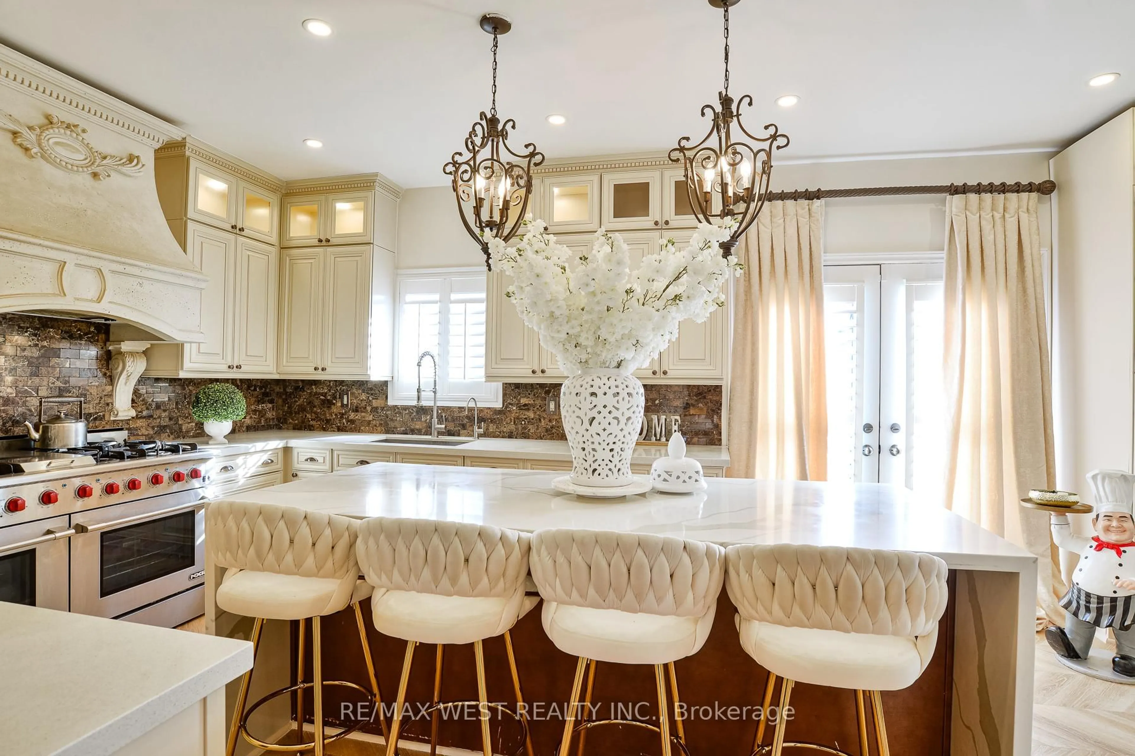 Contemporary kitchen, ceramic/tile floor for 134 Sandringham Dr, Barrie Ontario L4M 0C9