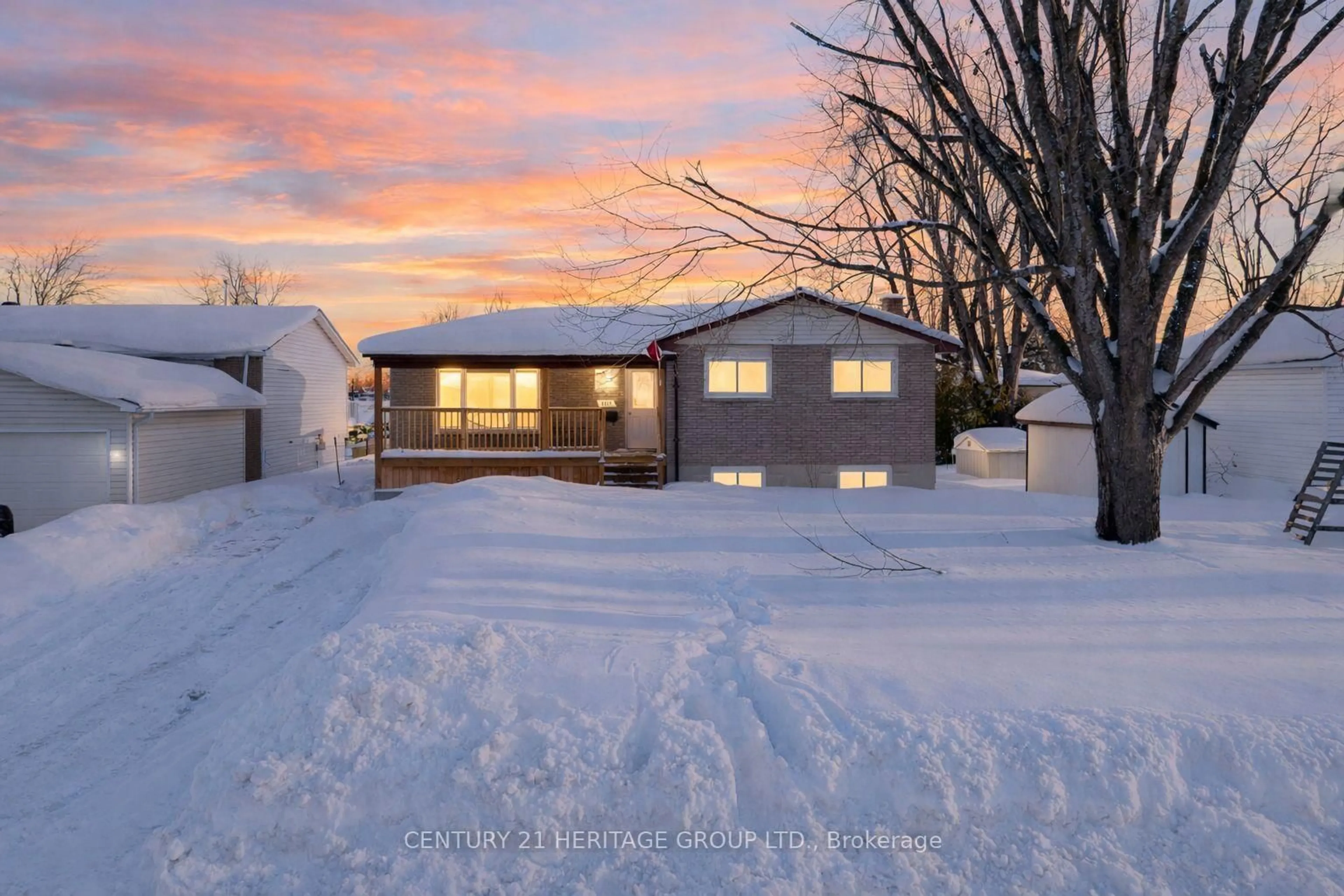 Unknown for 105 Maple Leaf Ave, Orillia Ontario L3V 6Z1