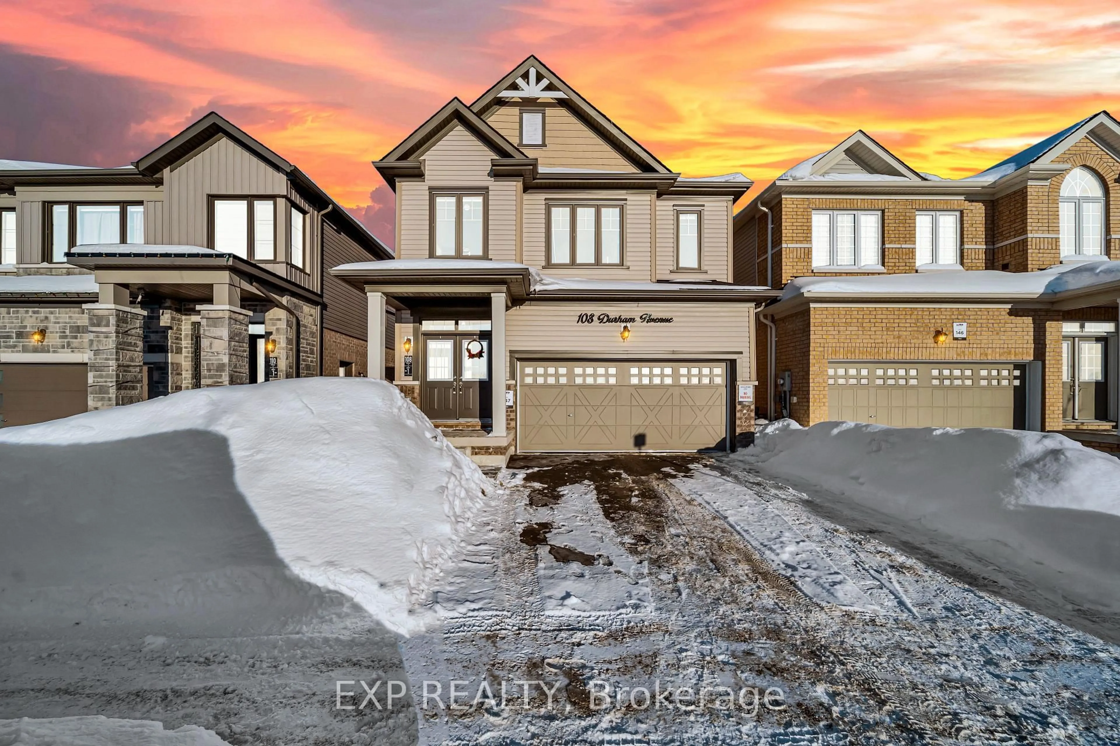 Home with brick exterior material, street for 108 Durham Ave, Barrie Ontario L9J 0L8