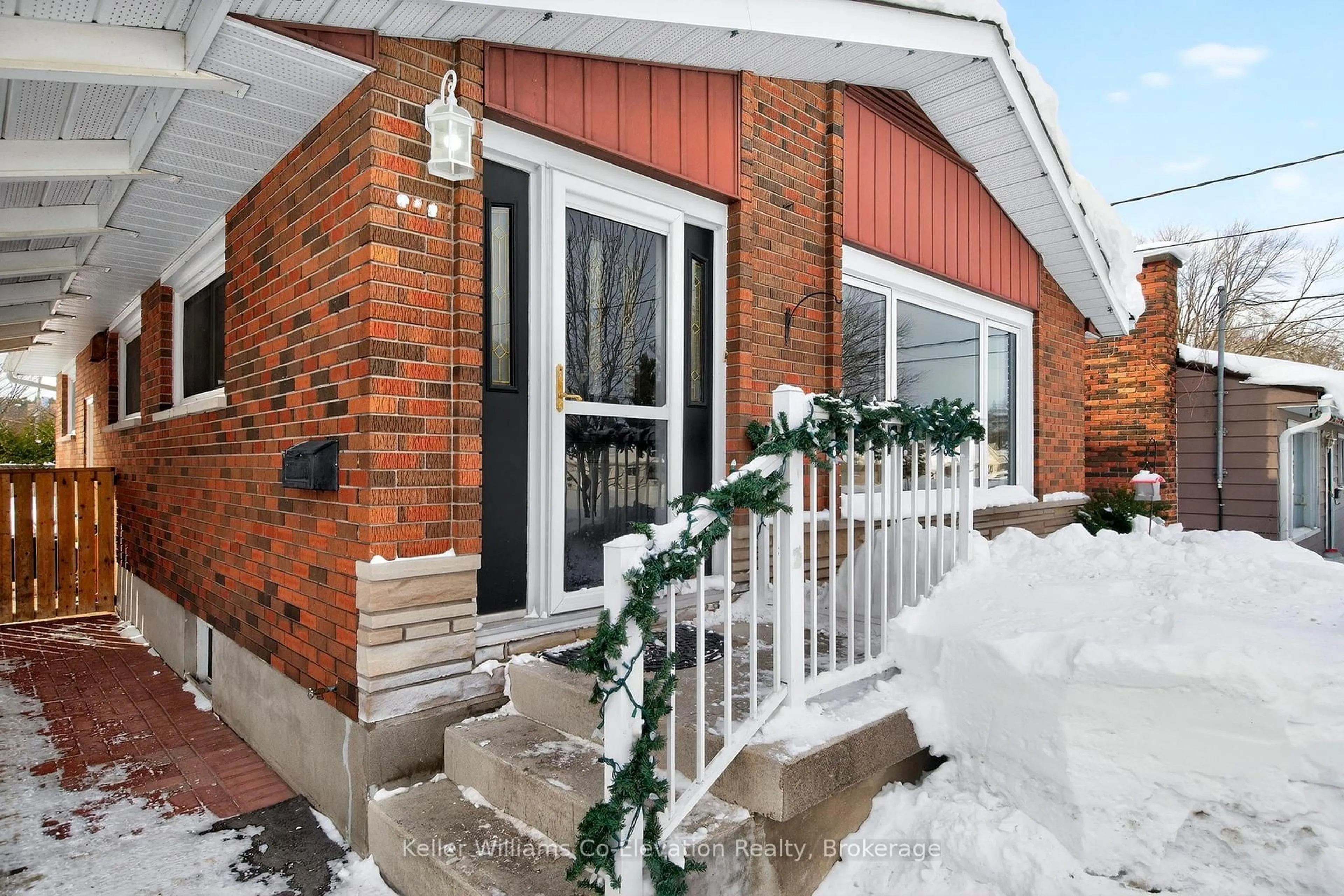Home with brick exterior material, street for 340 Eighth St, Midland Ontario L4R 4B5