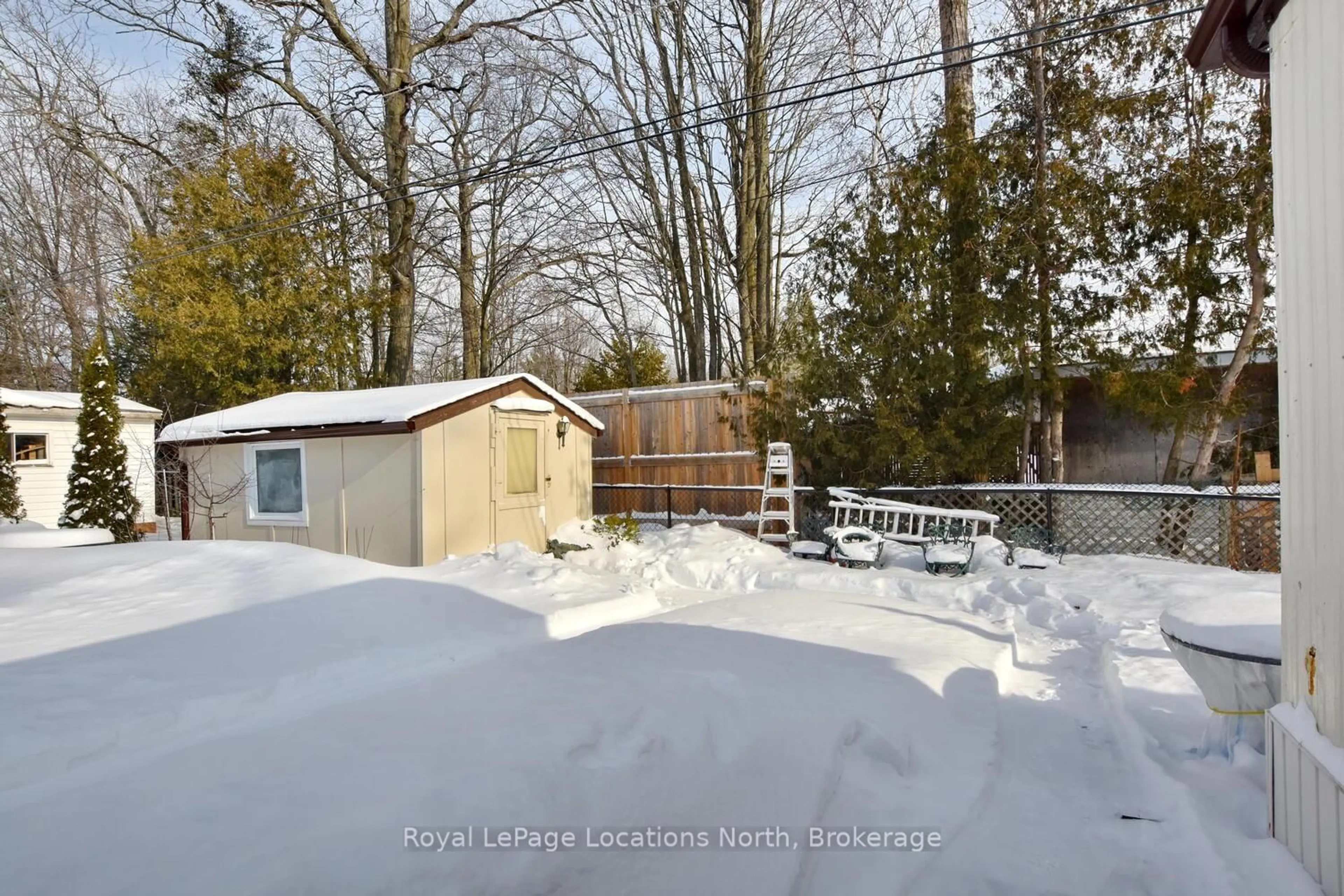 Shed for 80 Georgian  Glen Dr, Wasaga Beach Ontario L9Z 1K8