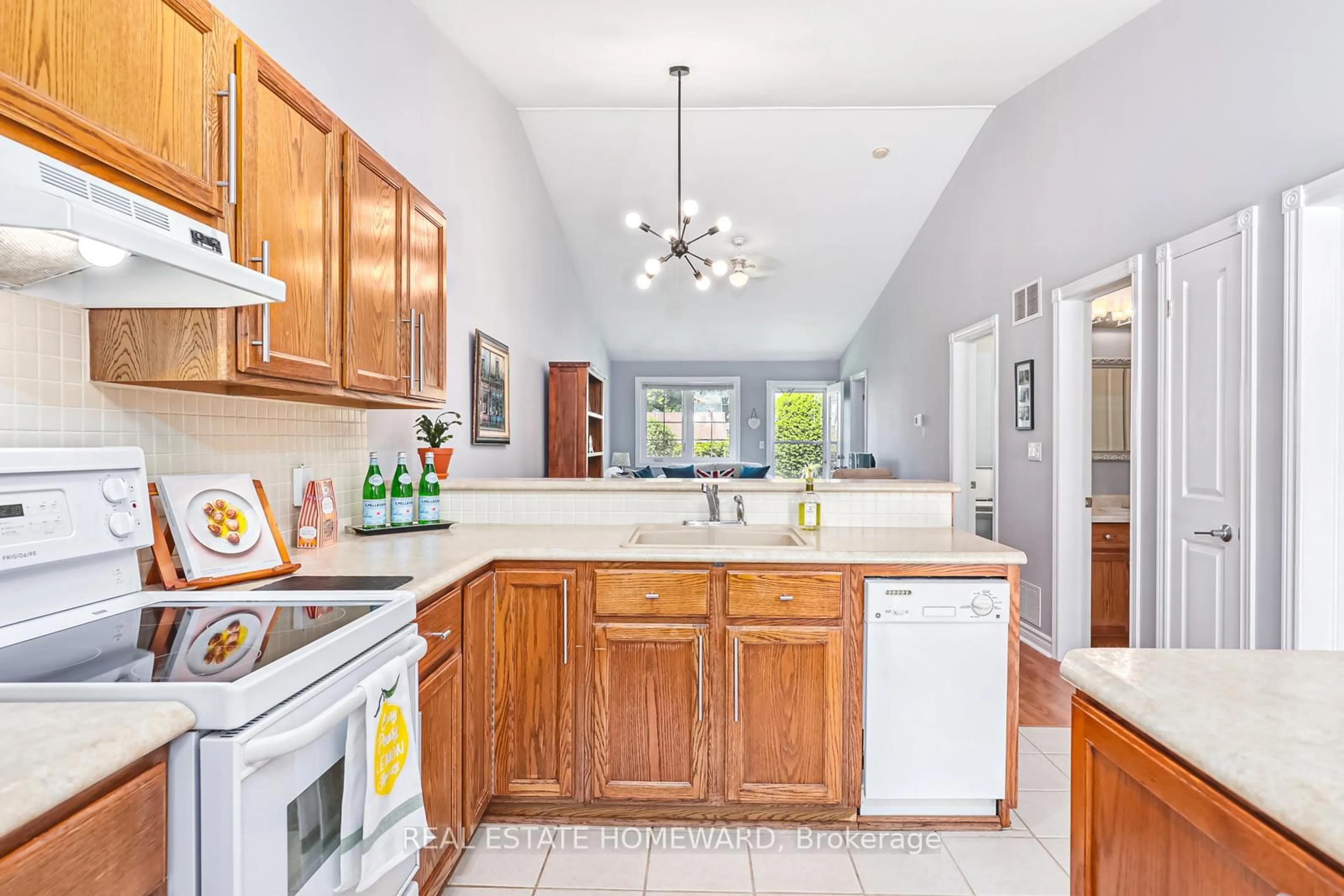 Open concept kitchen, ceramic/tile floor for 346 Peel St #3, Collingwood Ontario L9Y 3W4