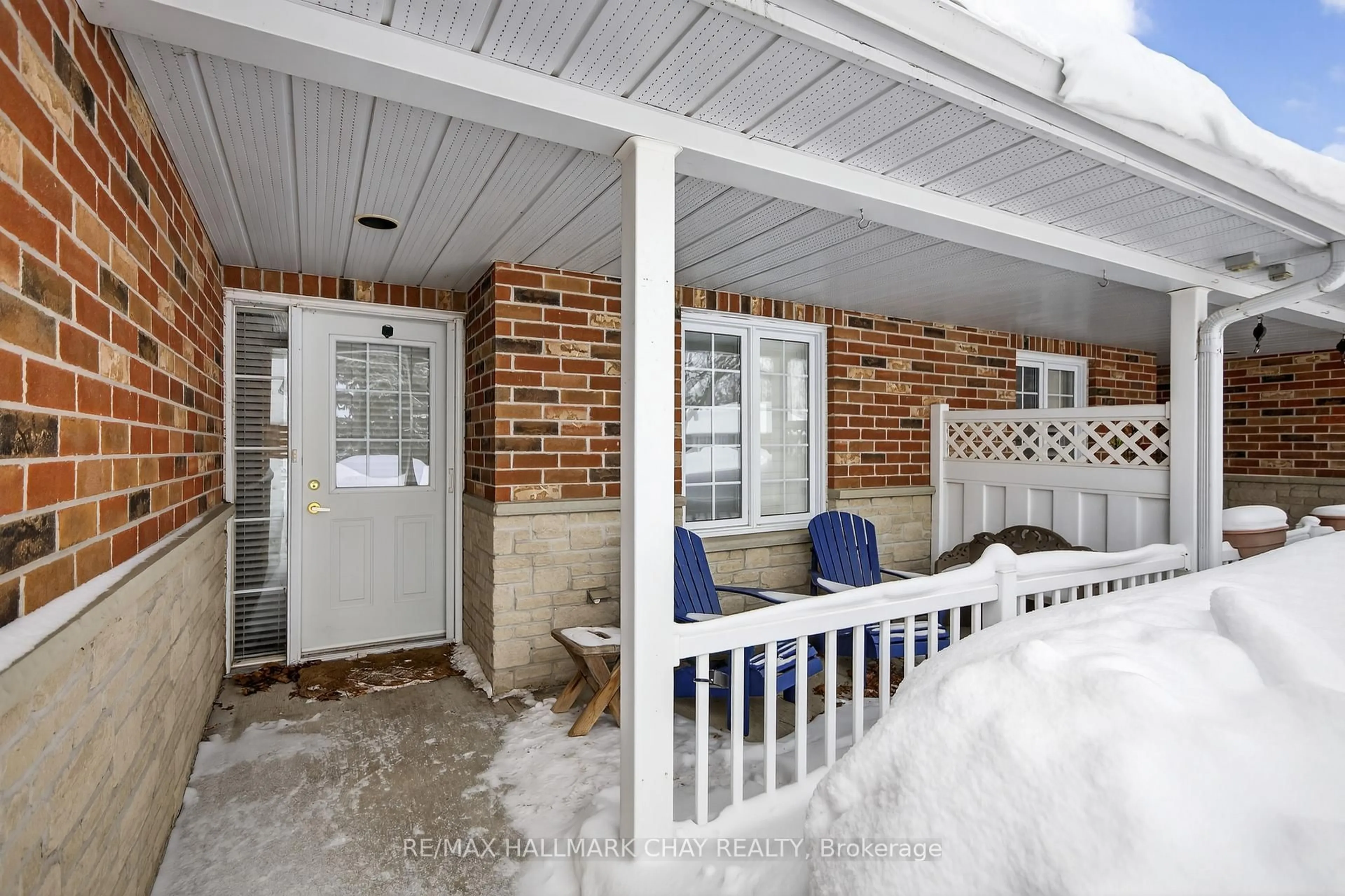 Indoor entryway for 275 Huron St #11, Clearview Ontario L0M 1S0