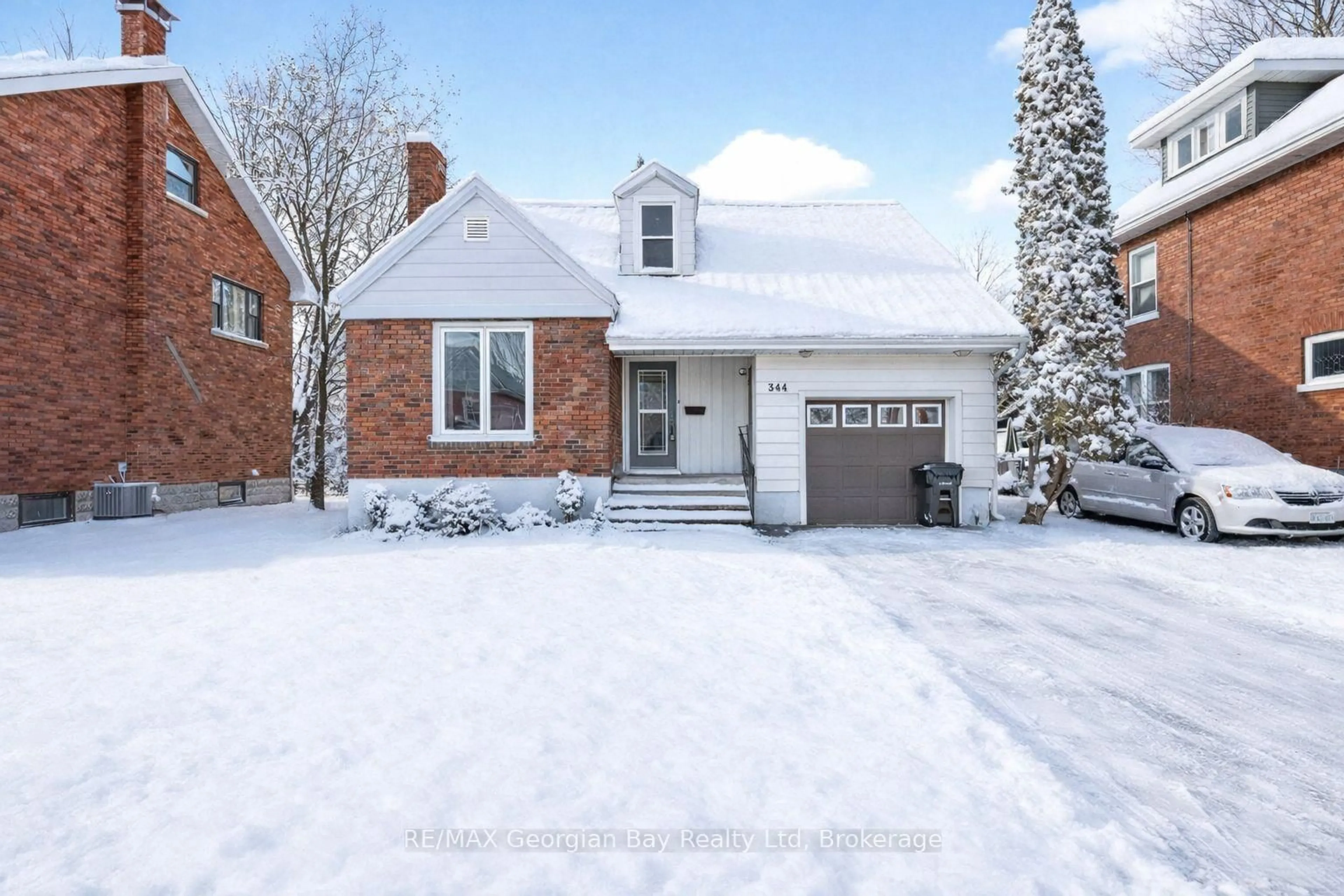 Home with brick exterior material, street for 344 MANLY St, Midland Ontario L4R 3C9