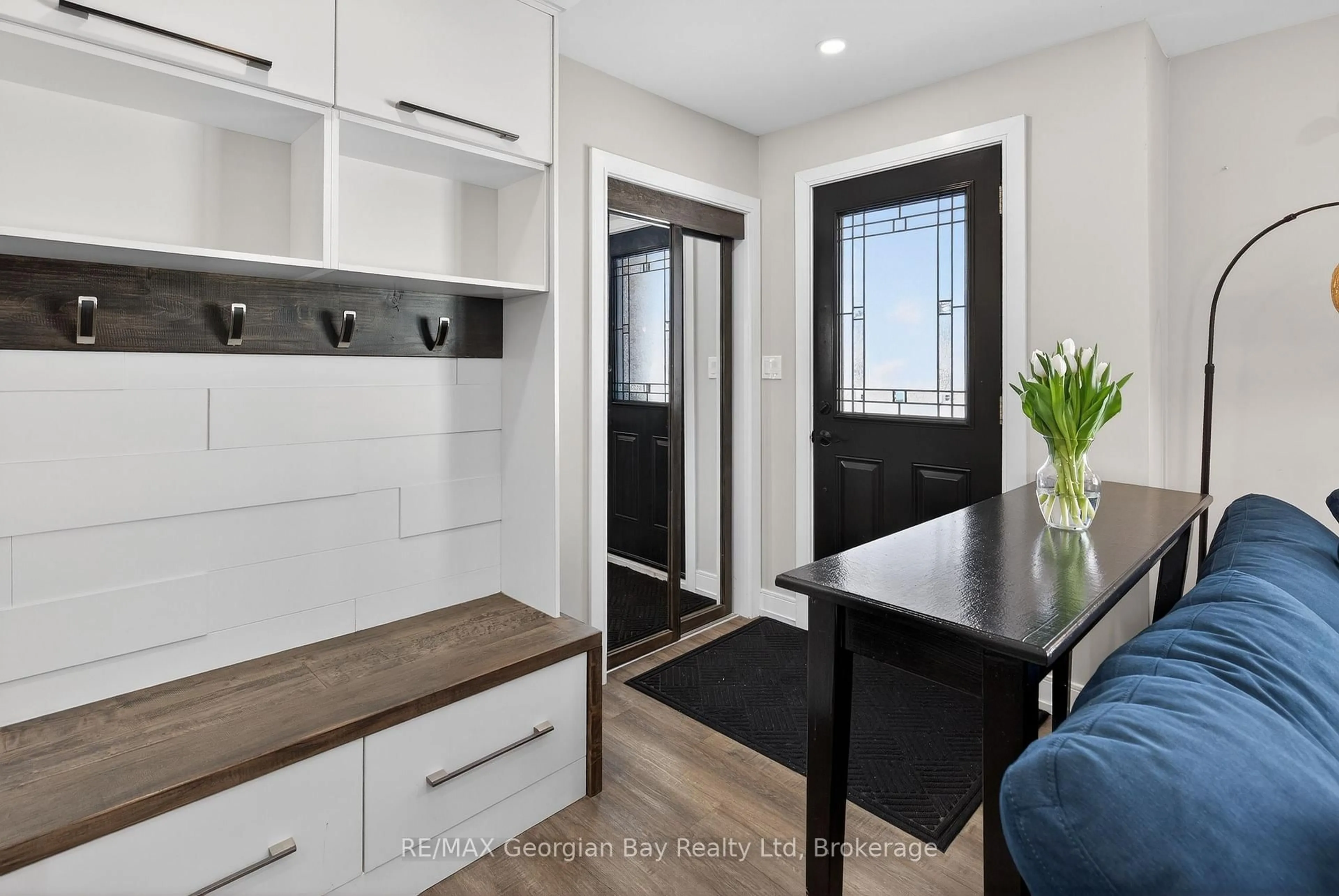 Open concept kitchen, unknown for 303 Seventh St, Midland Ontario L4R 4A1