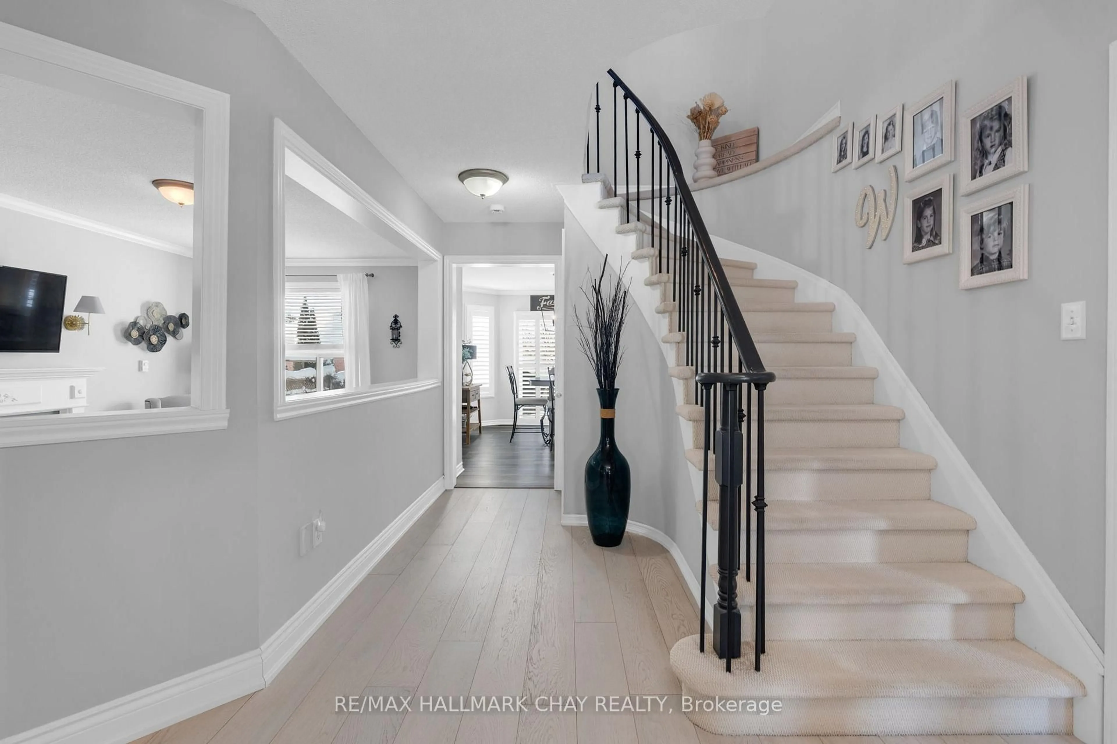 Unknown for 12 Muir Dr, Barrie Ontario L4N 0H9