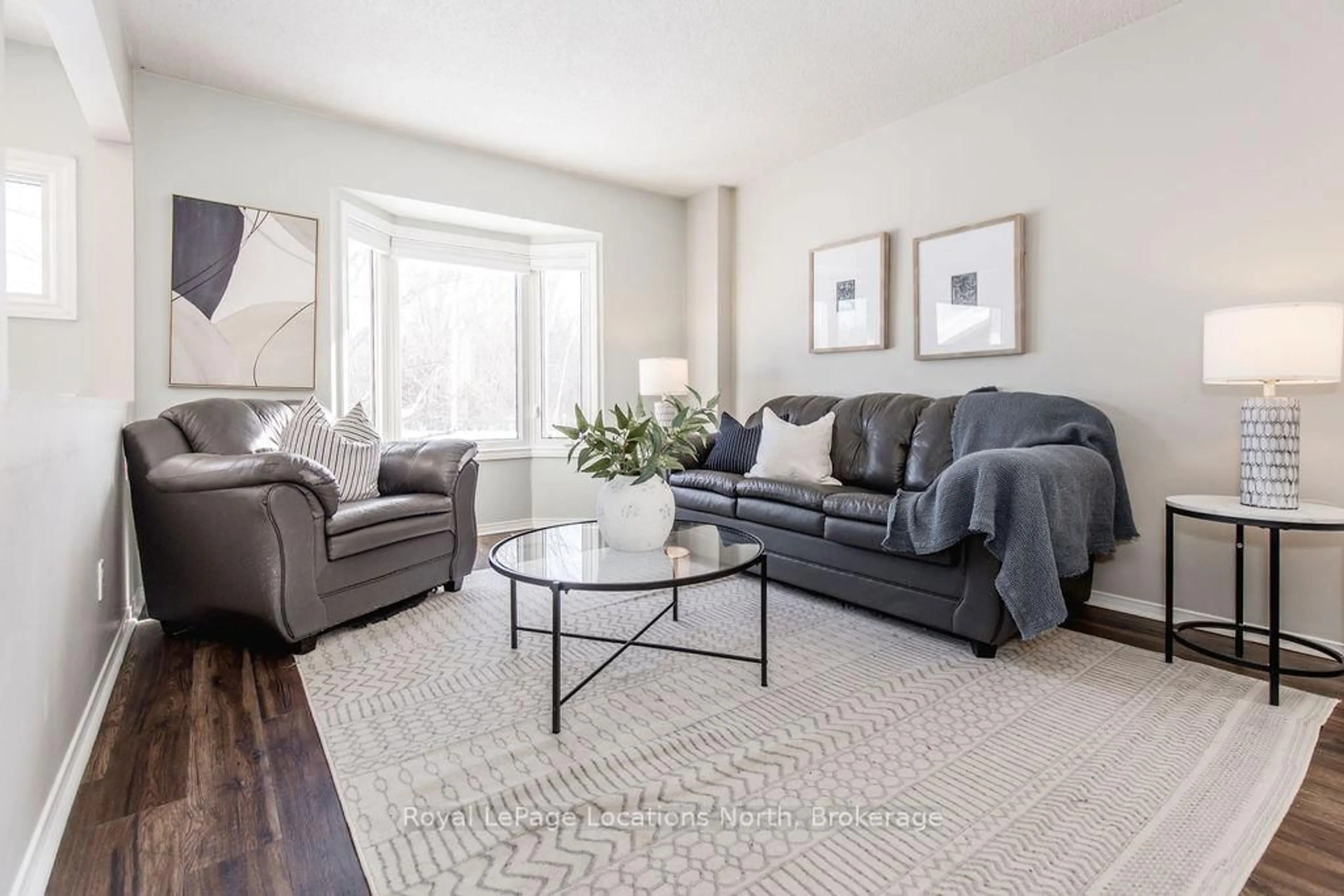 Living room with furniture, unknown for 52 ROYAL BEECH Dr, Wasaga Beach Ontario L0L 2P0