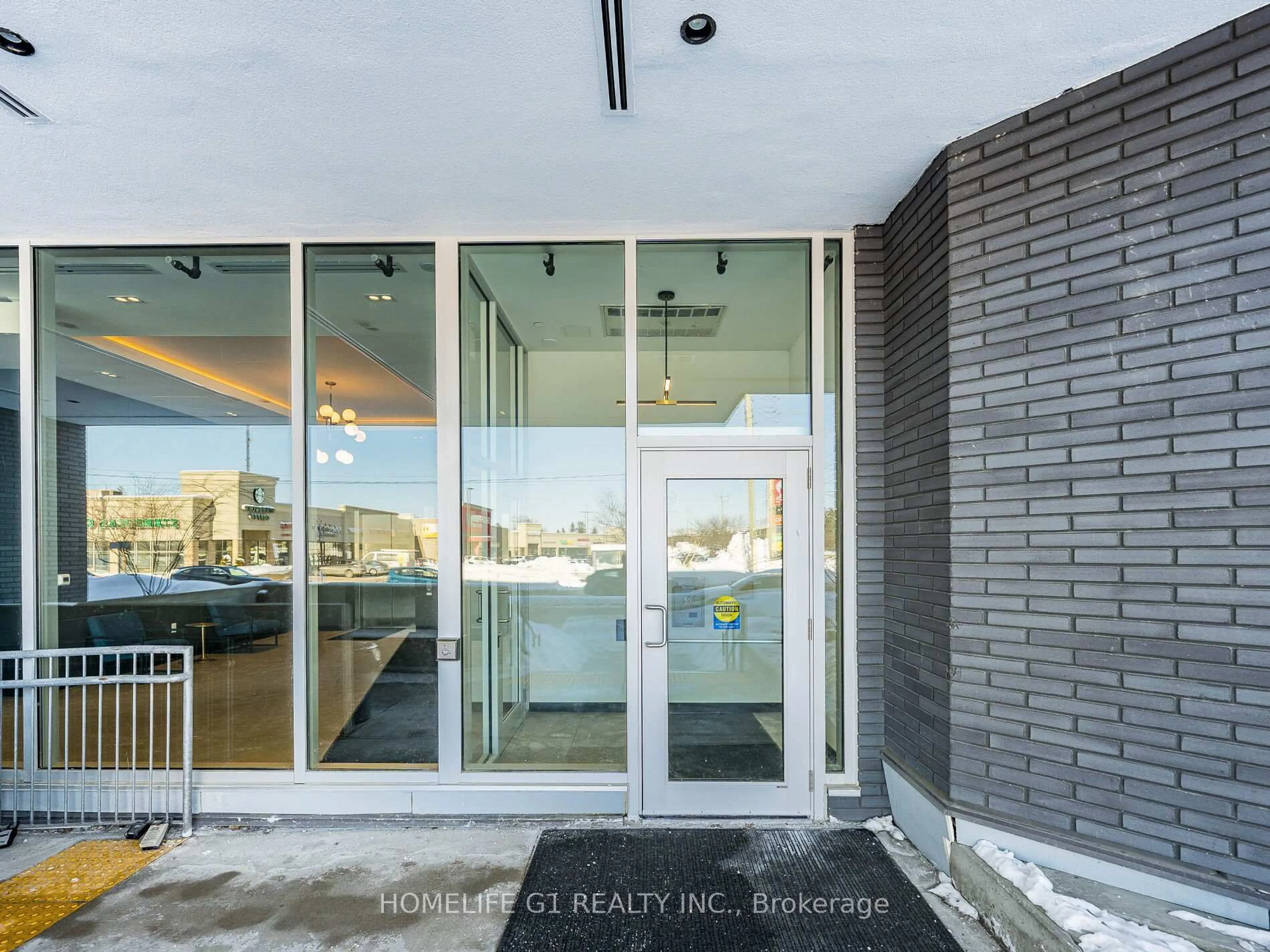 Indoor entryway for 430 Essa Rd #217, Barrie Ontario L9J 0M1