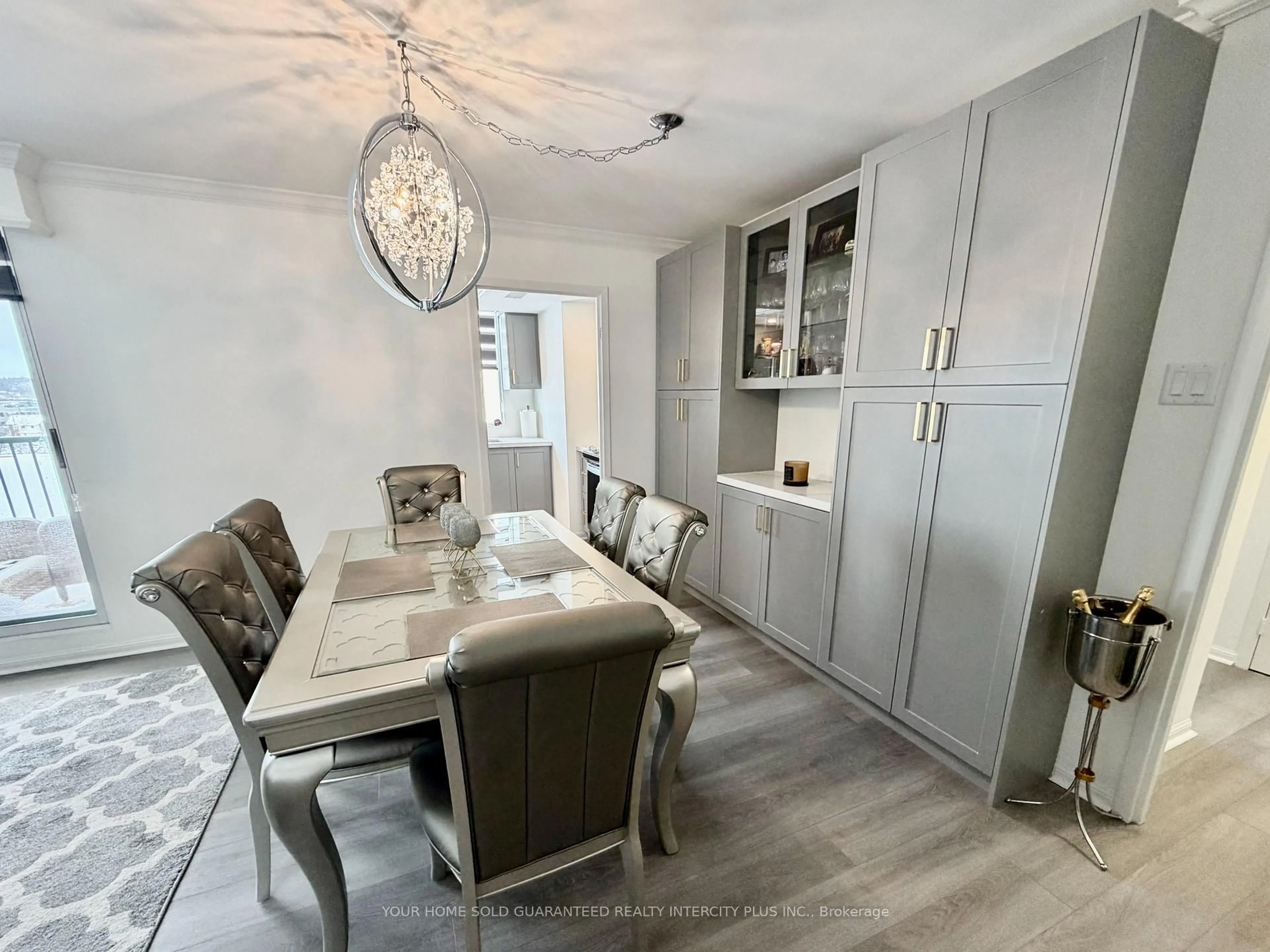 Unknown for 75 Ellen St #704, Barrie Ontario L4N 7R6