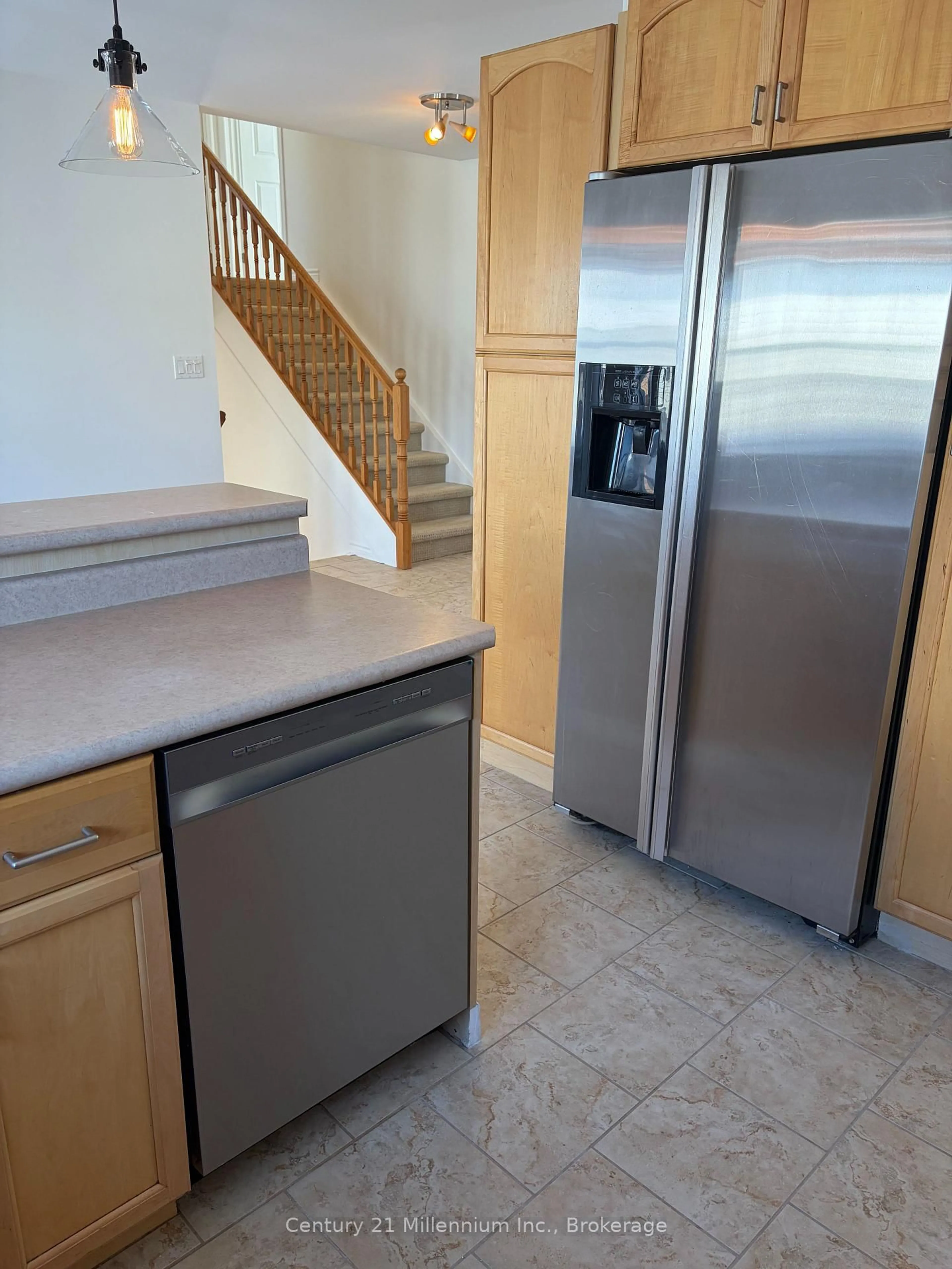 Standard kitchen, ceramic/tile floor for 6 Bush St, Collingwood Ontario L9Y 4S9