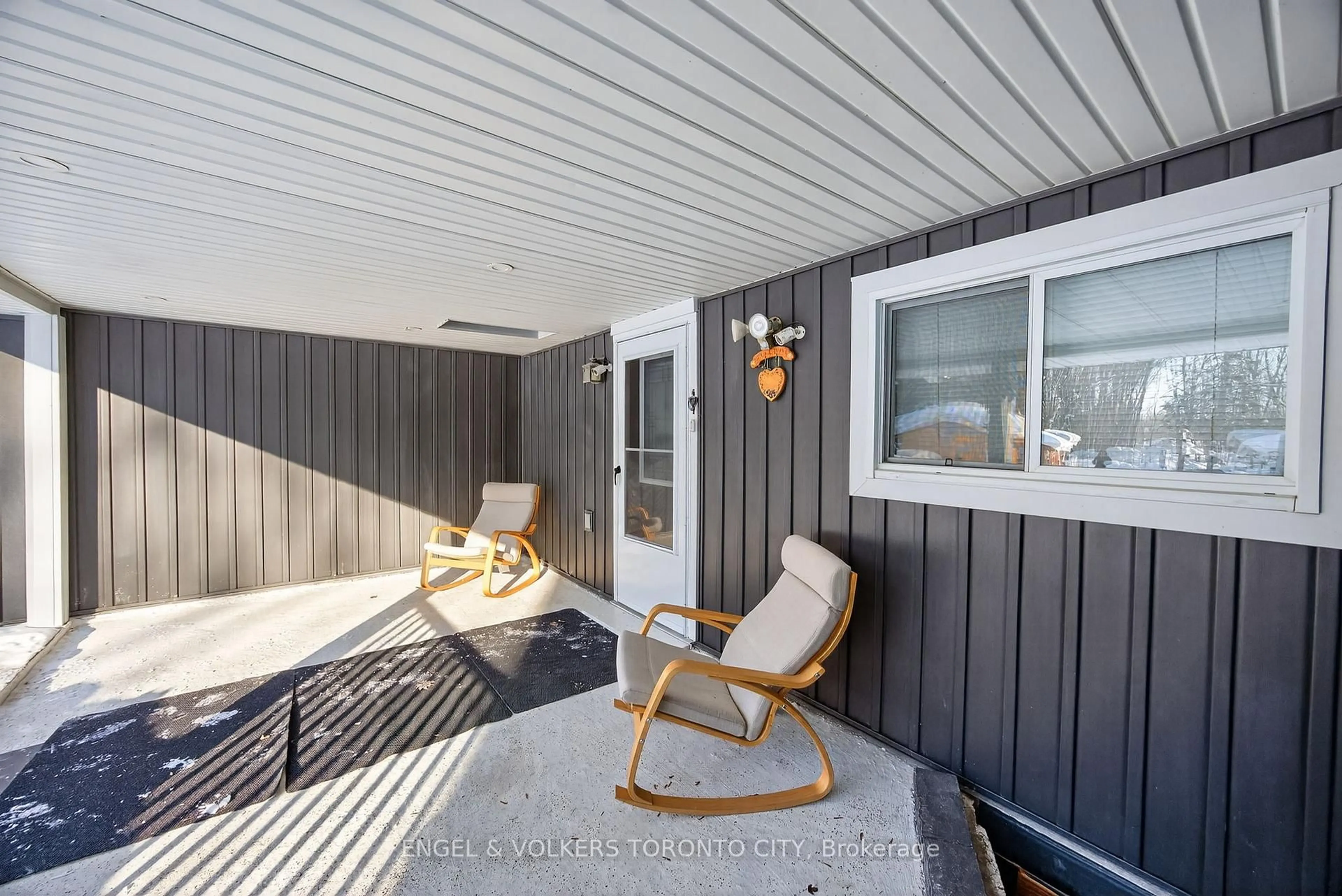 Patio, street for 7229 Davy Dr, Ramara Ontario L0K 2B0