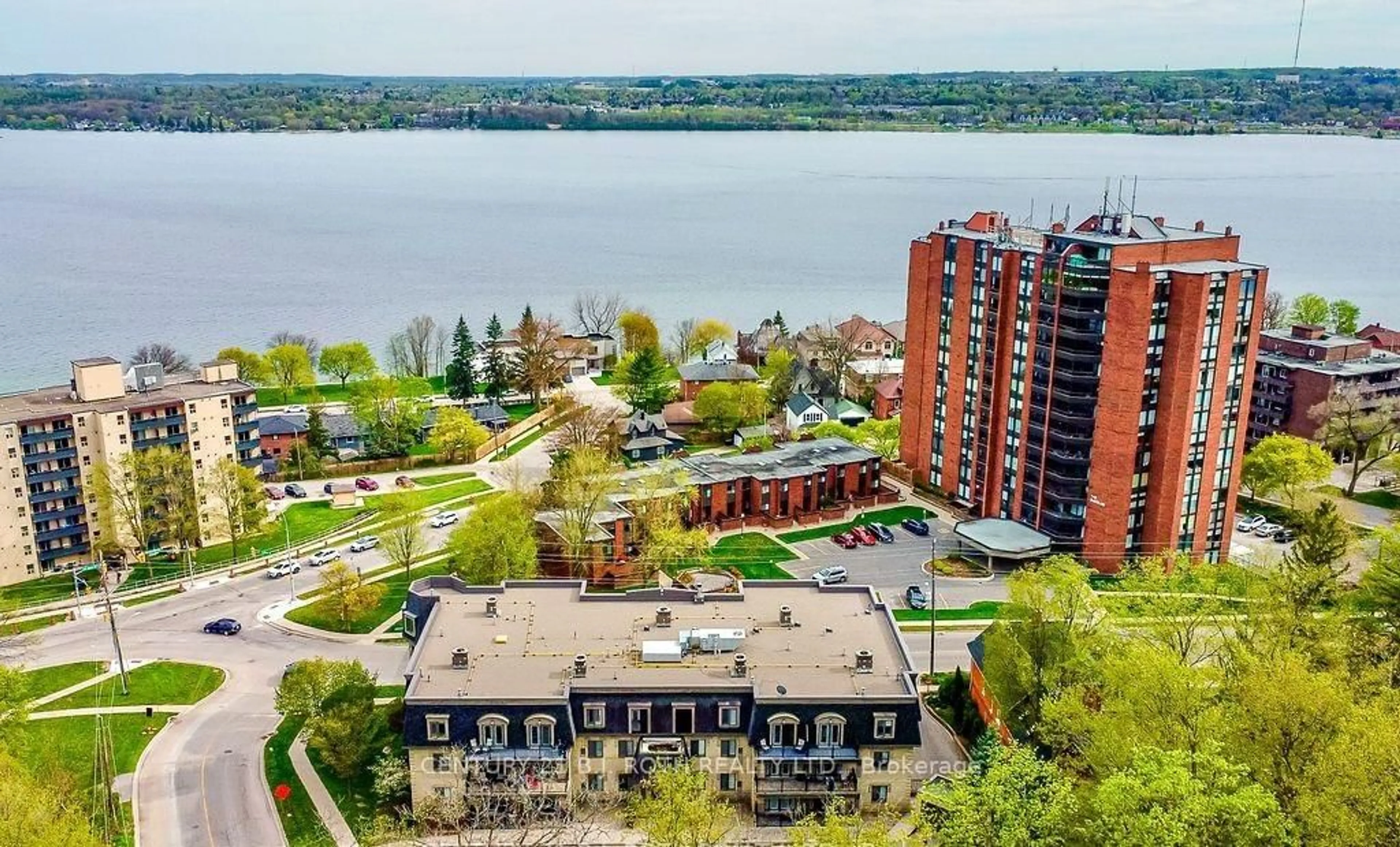 A pic from outside/outdoor area/front of a property/back of a property/a pic from drone, water/lake/river/ocean view for 181 Collier St #405, Barrie Ontario L4M 5L6