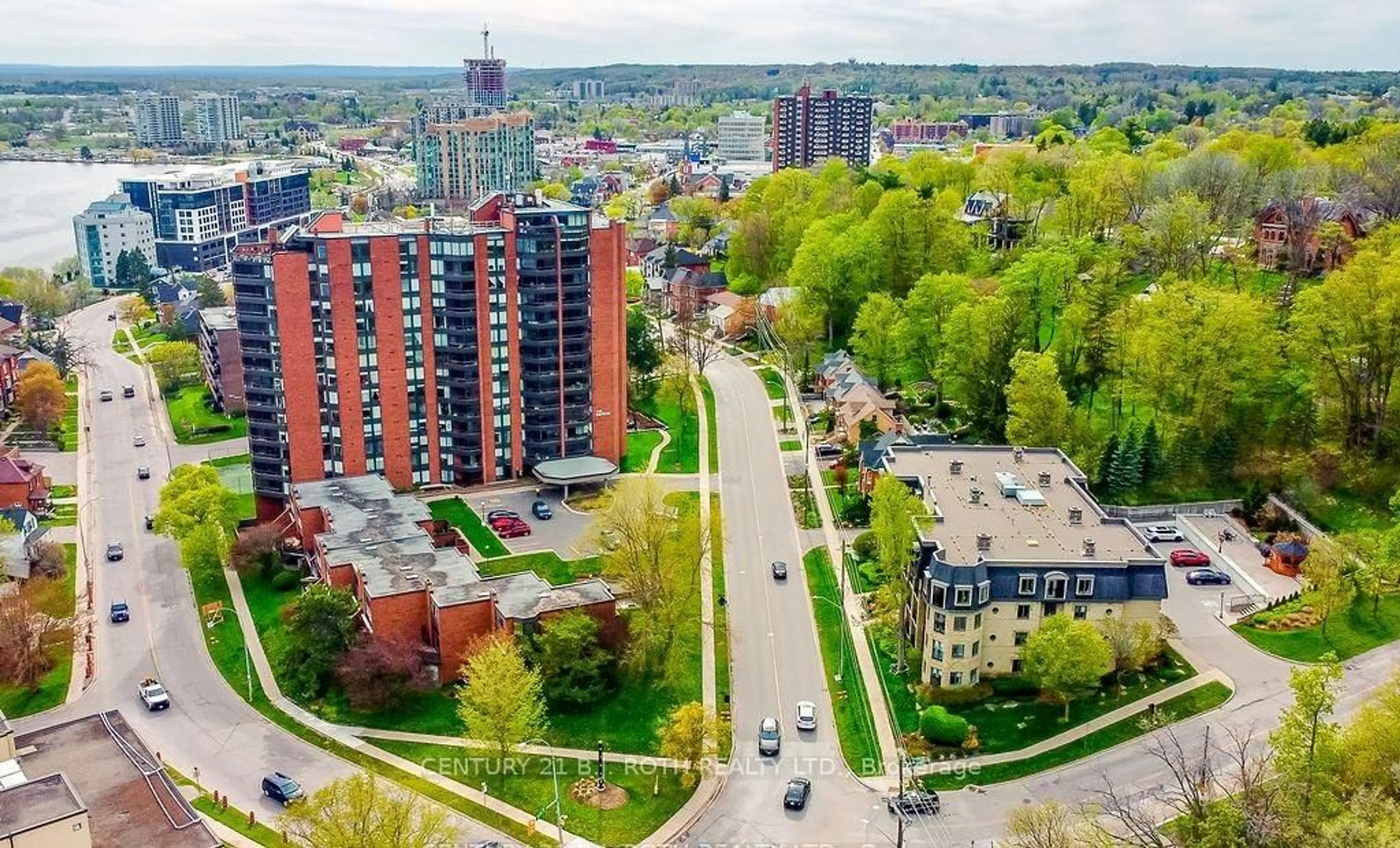 A pic from outside/outdoor area/front of a property/back of a property/a pic from drone, city buildings view from balcony for 181 Collier St #405, Barrie Ontario L4M 5L6